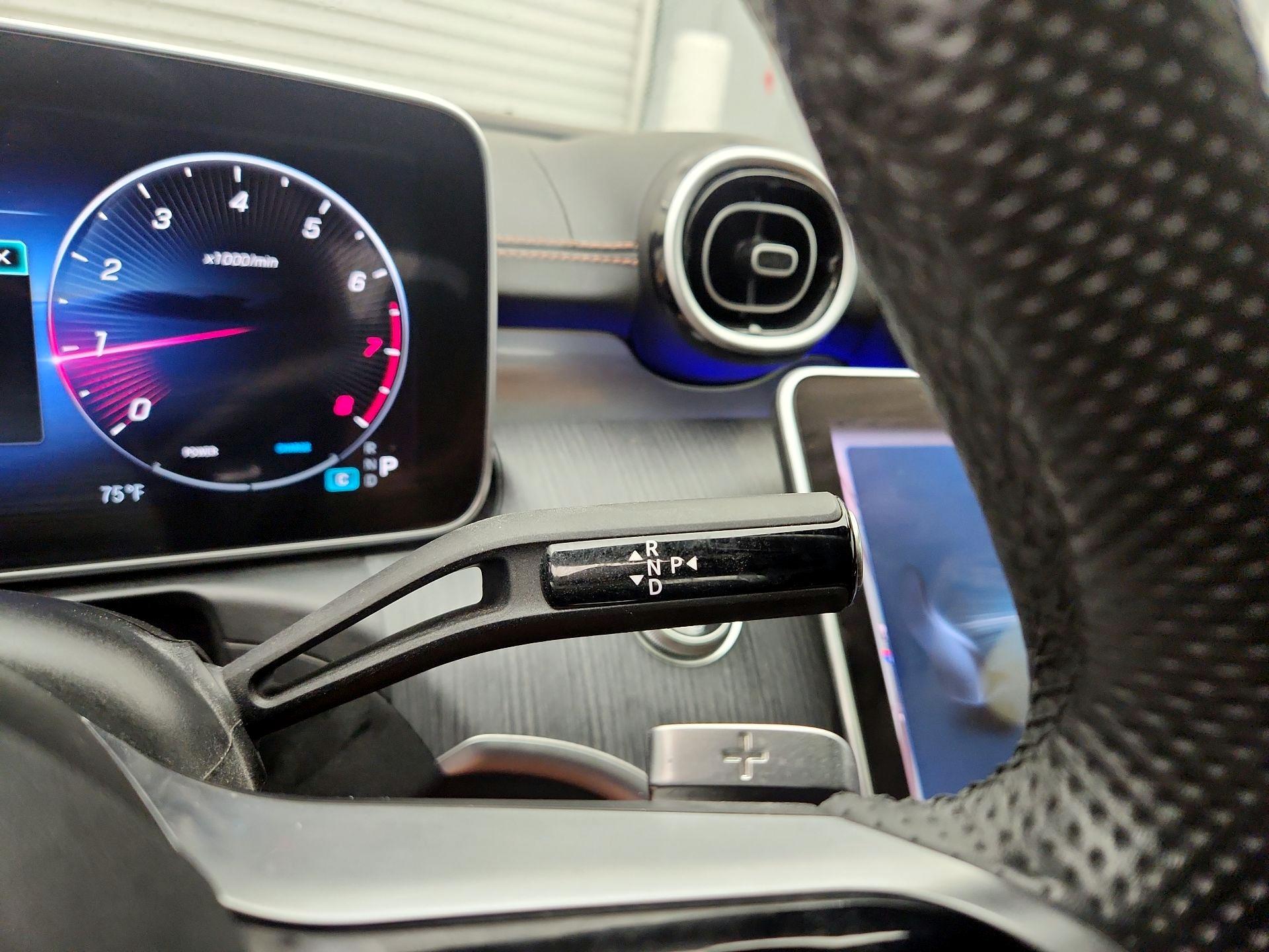 Thumbnail: 2024 Mercedes-Benz C-Class - 18
