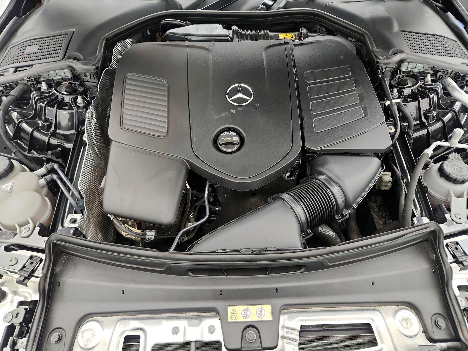 2024 Mercedes-Benz C-Class Sedan C 300 - Photo 24
