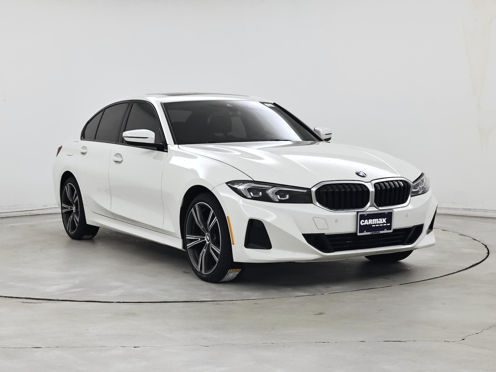 2023 BMW 3 Series 330i - Photo 2
