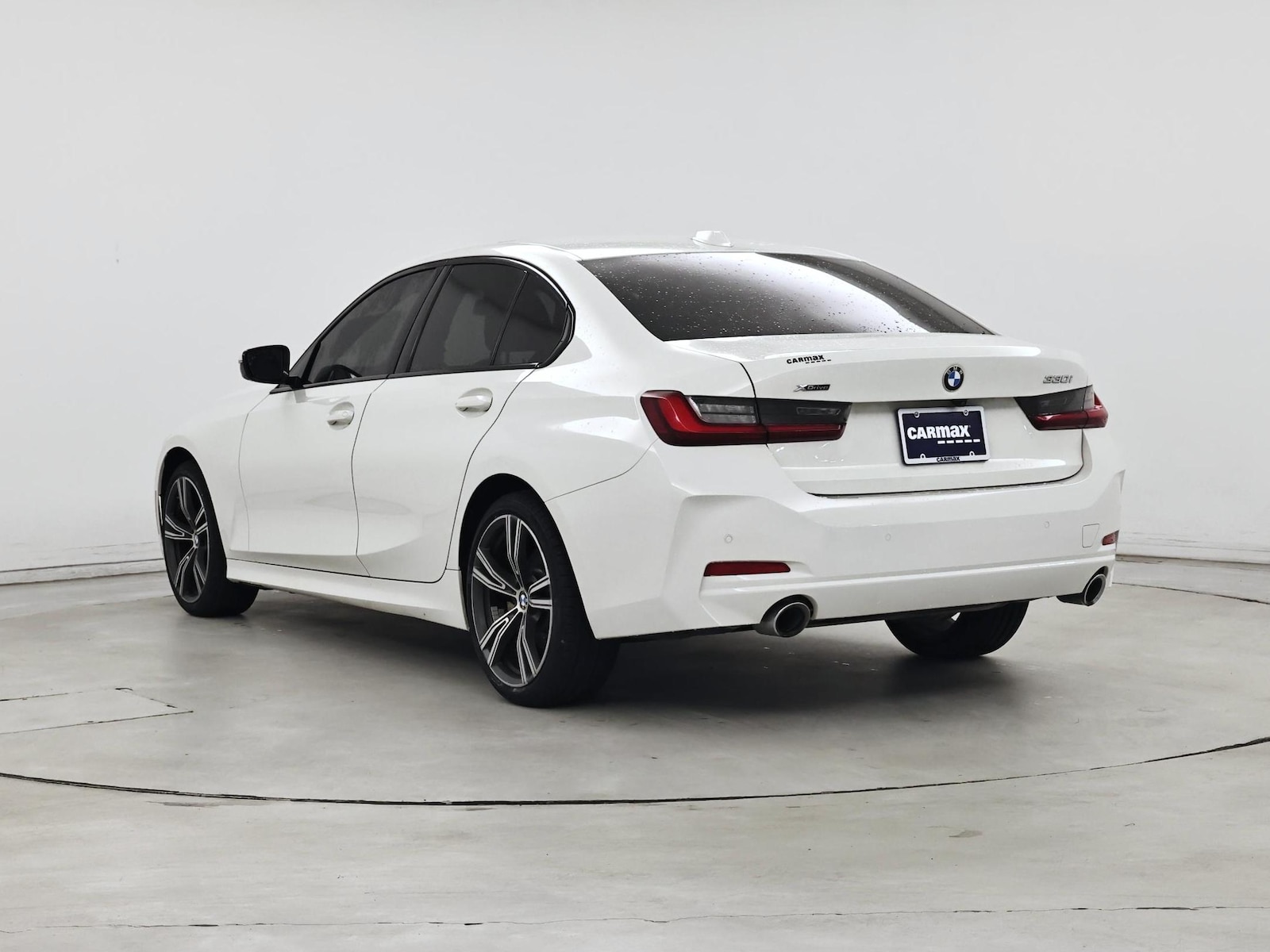 2023 BMW 3 Series 330i - Photo 3
