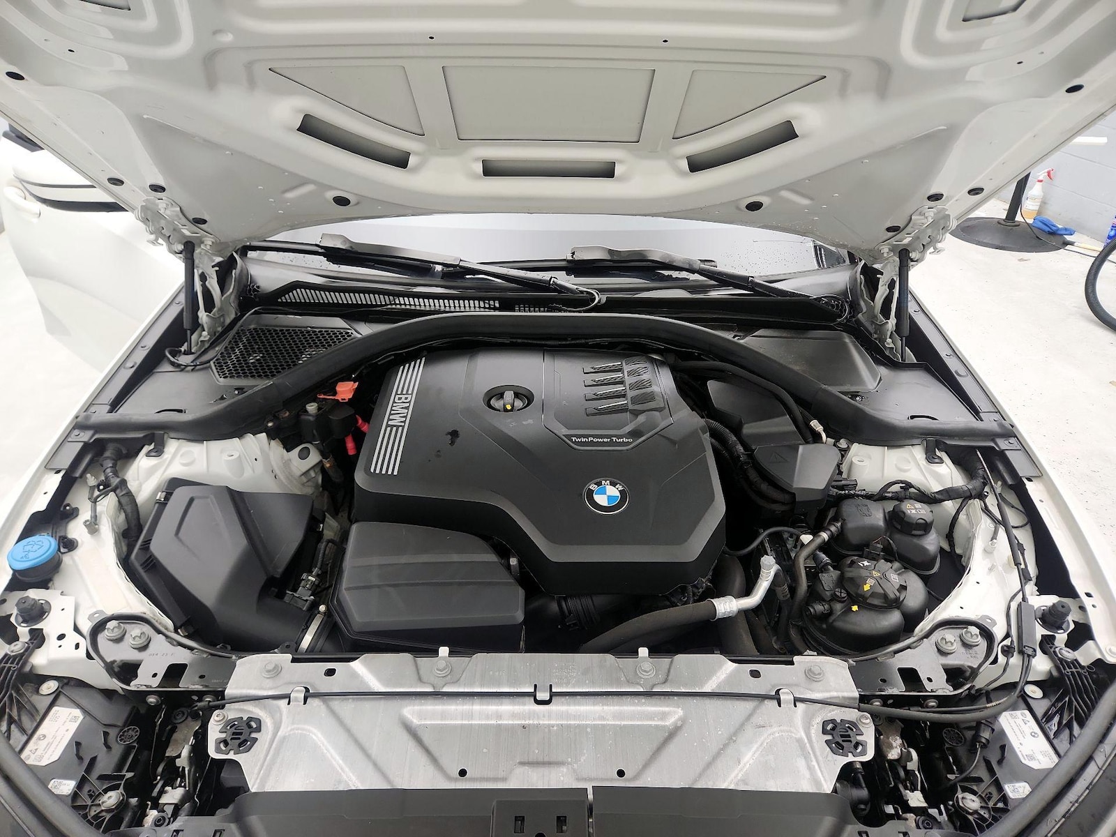 2023 BMW 3 Series 330i - Photo 24