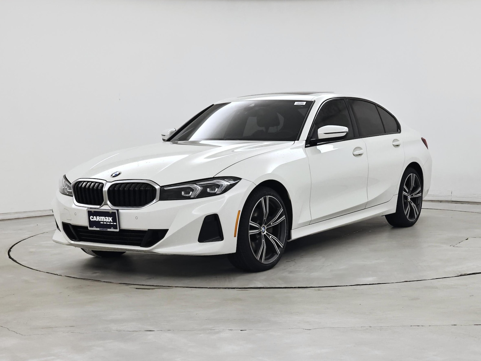 2023 BMW 3 Series 330i - Photo 5
