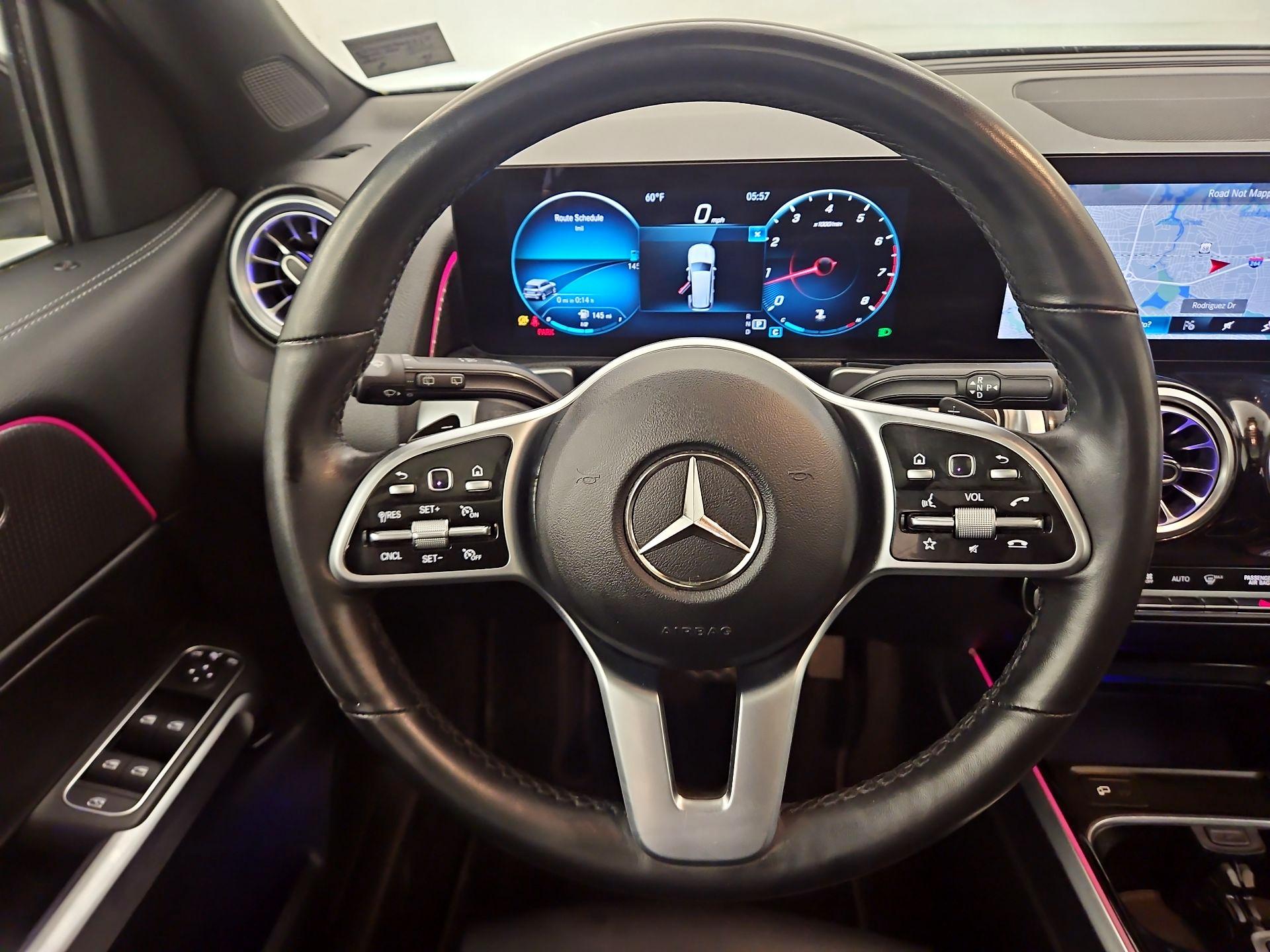 Thumbnail: 2022 Mercedes-Benz GLB - 10