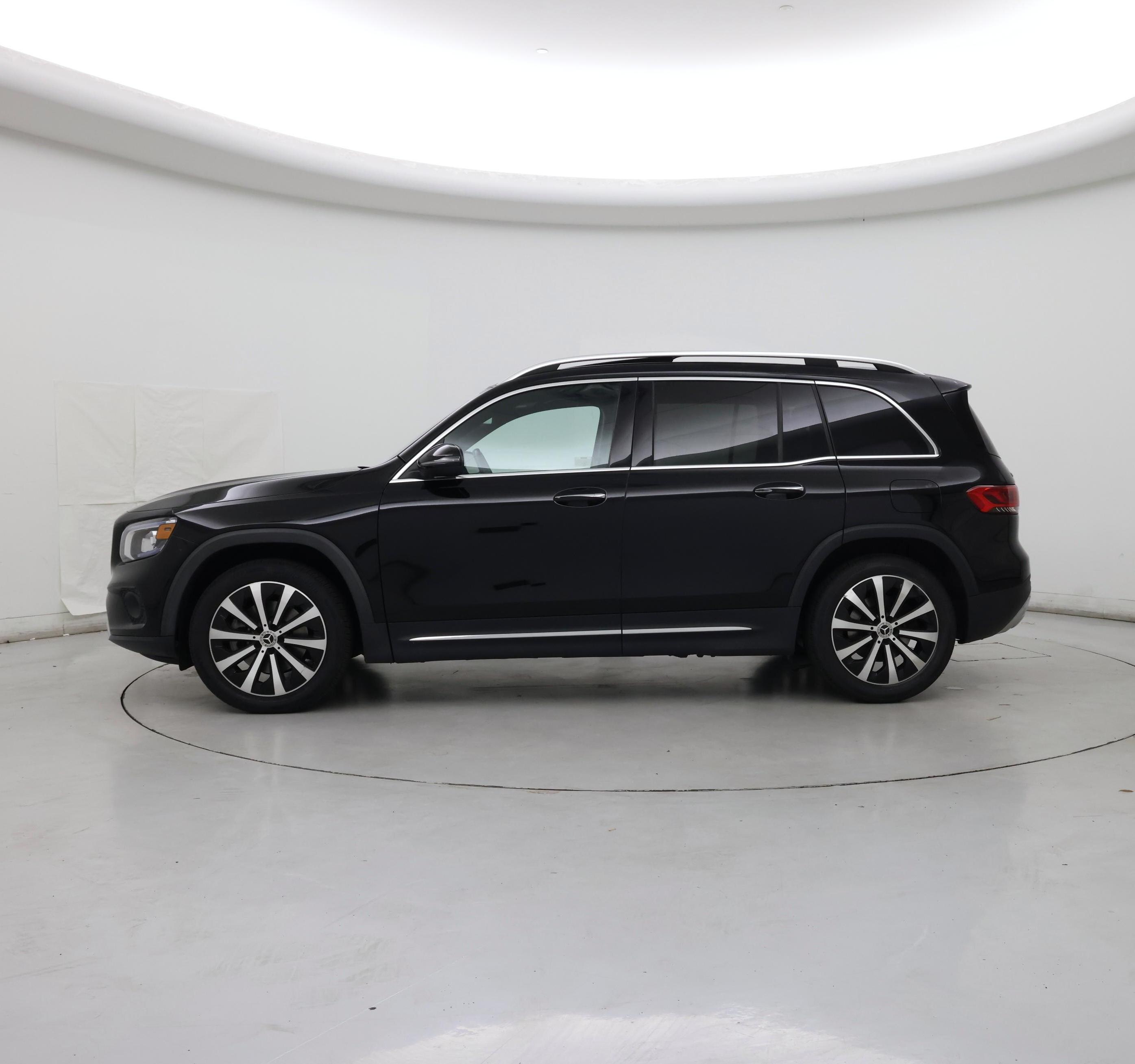 Thumbnail: 2022 Mercedes-Benz GLB - 3