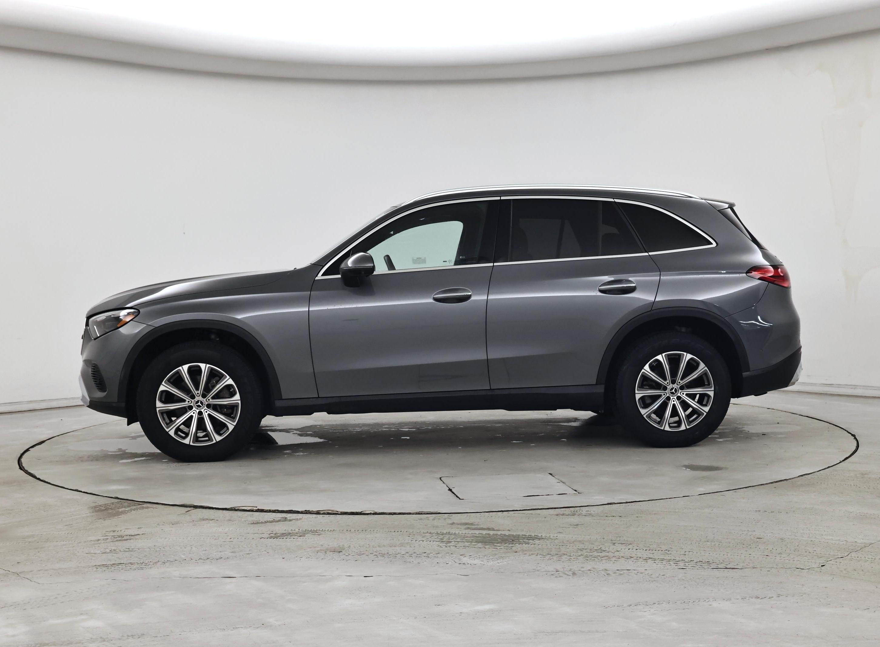 Thumbnail: 2023 Mercedes-Benz GLC - 3