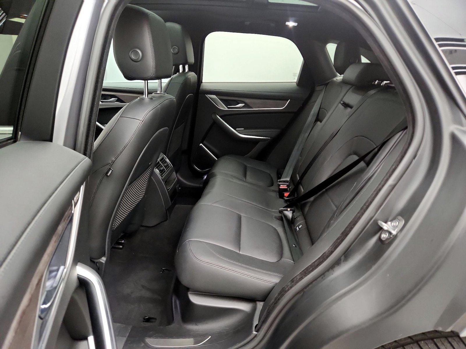 2021 Jaguar F-Pace S - Photo 22