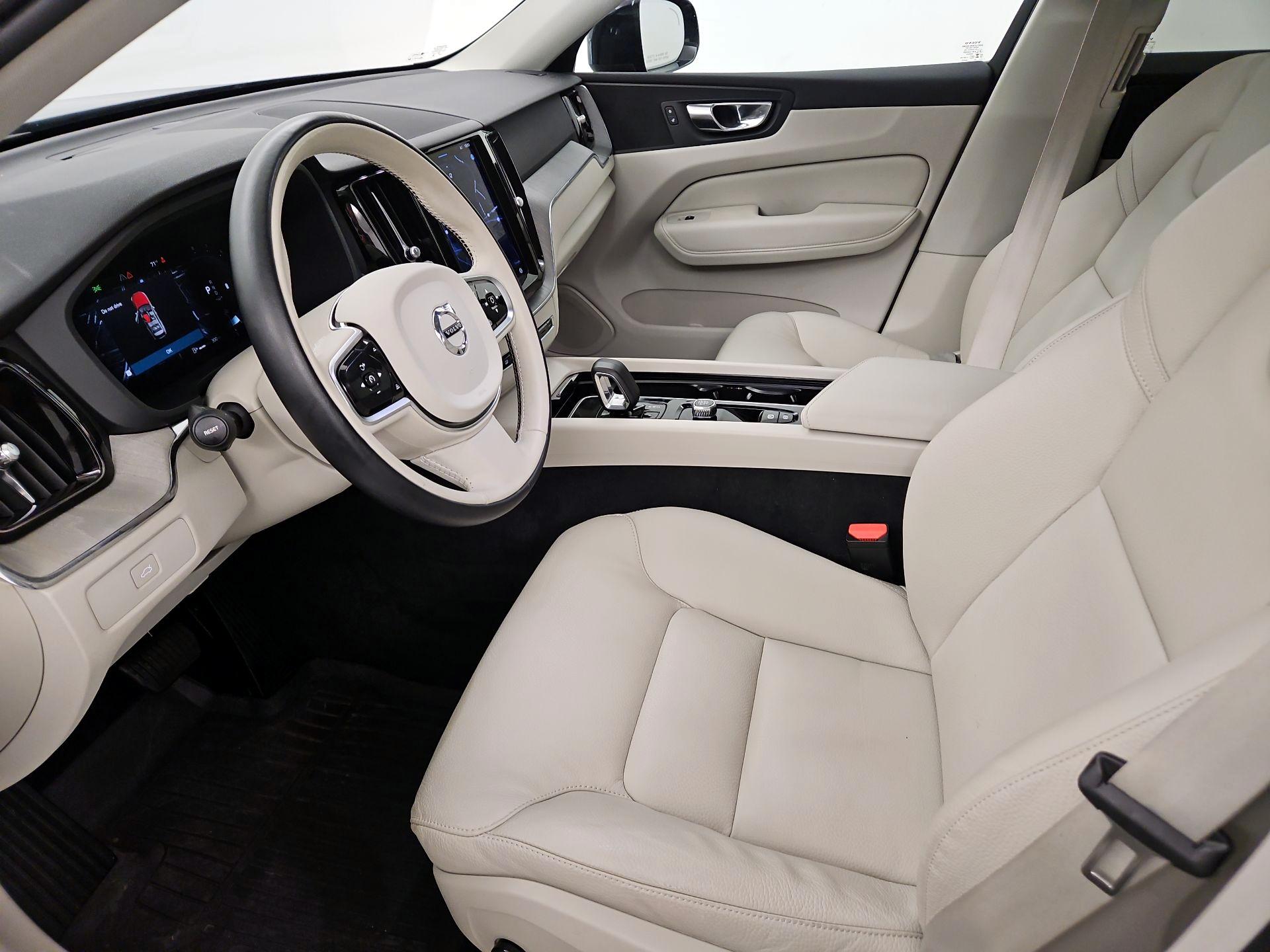 Thumbnail: 2023 Volvo XC60 - 11