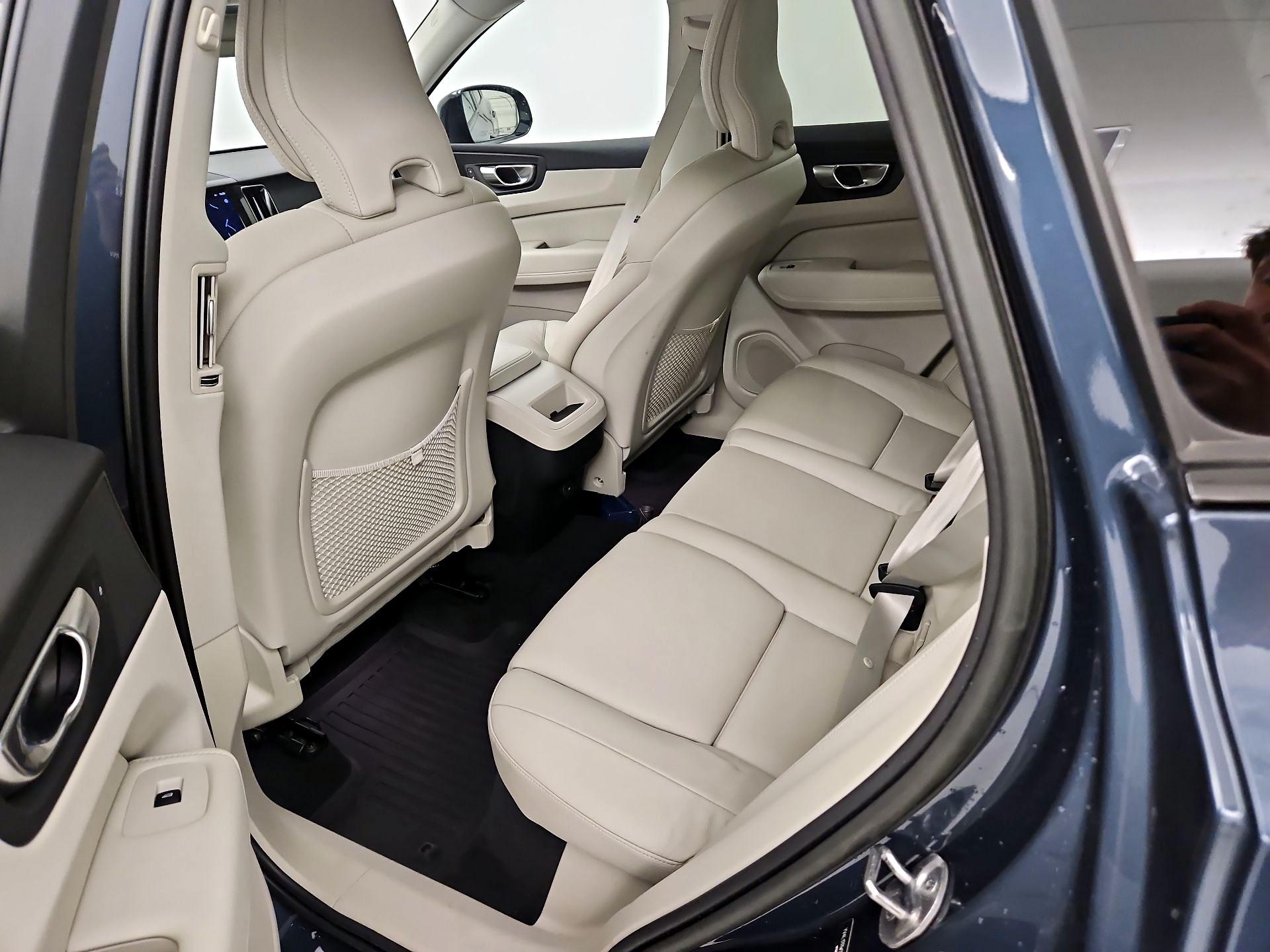 Thumbnail: 2023 Volvo XC60 - 19