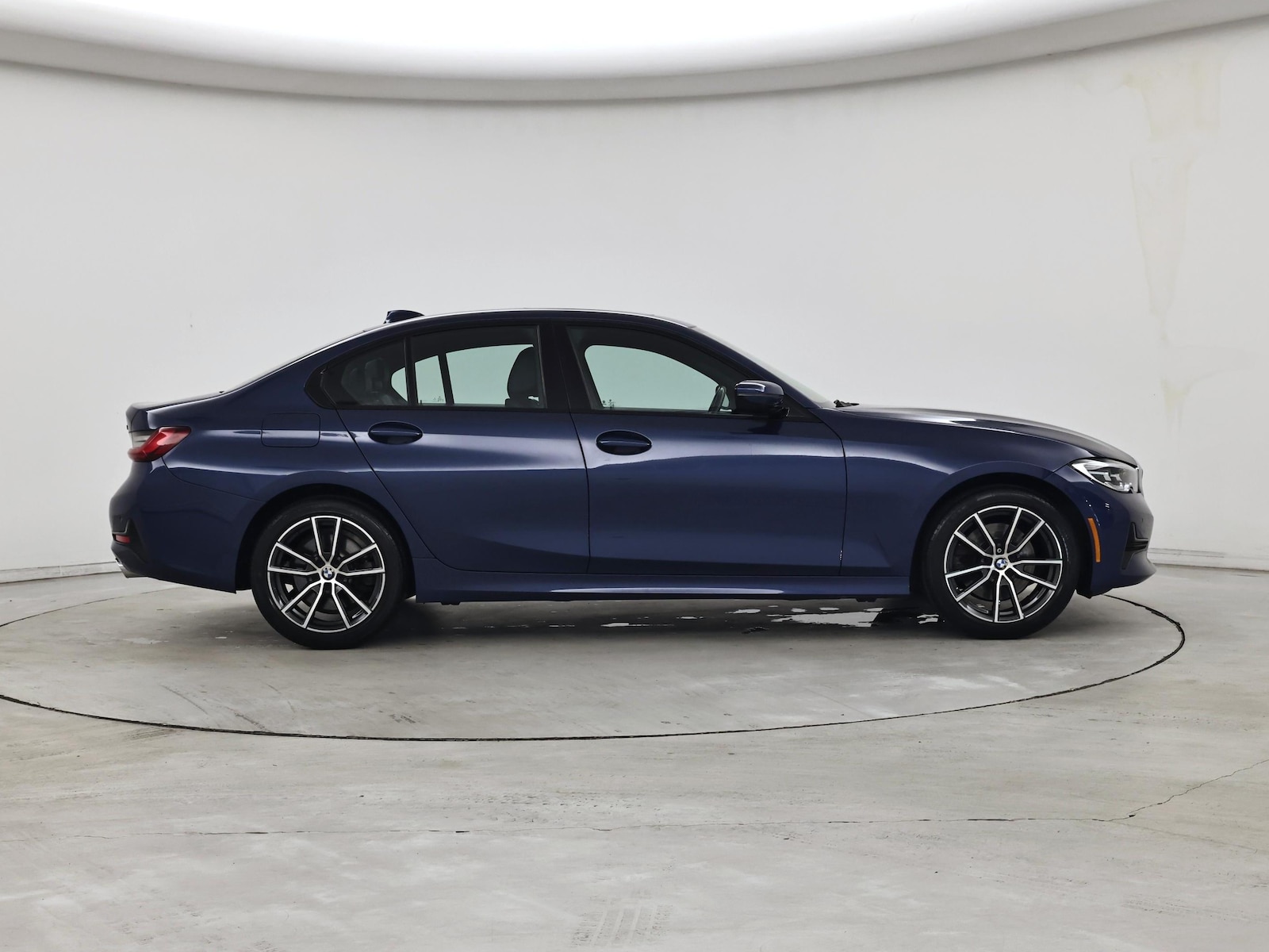 2022 BMW 3 Series 330i - Photo 8