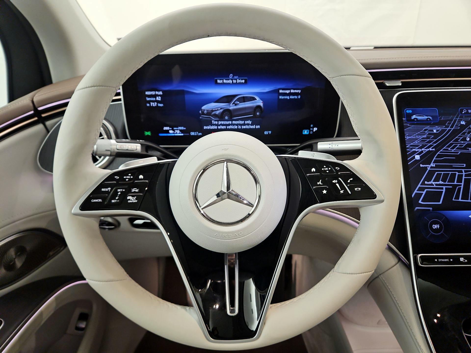 Thumbnail: 2023 Mercedes-Benz EQS - 10