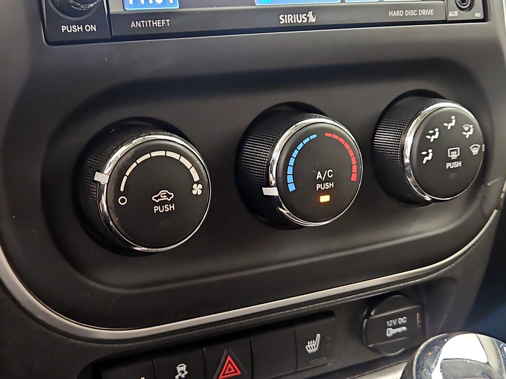 Thumbnail: 2014 Jeep Compass - 15
