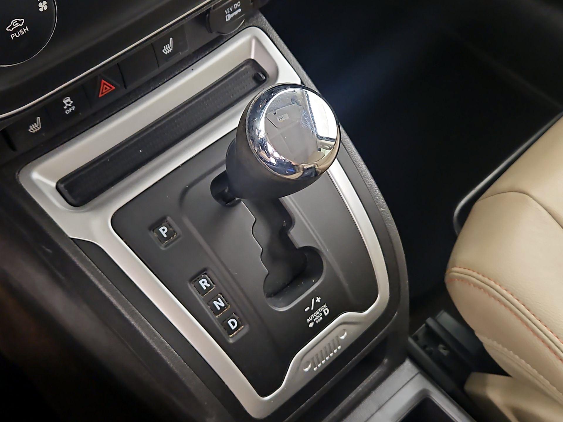 Thumbnail: 2014 Jeep Compass - 16