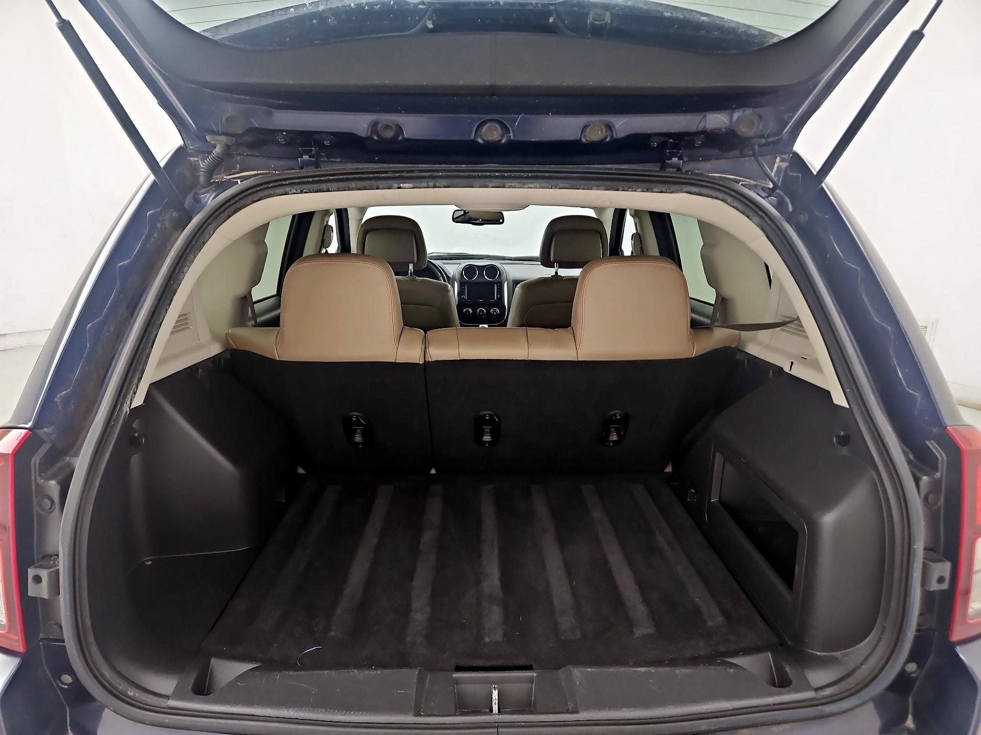 Thumbnail: 2014 Jeep Compass - 19
