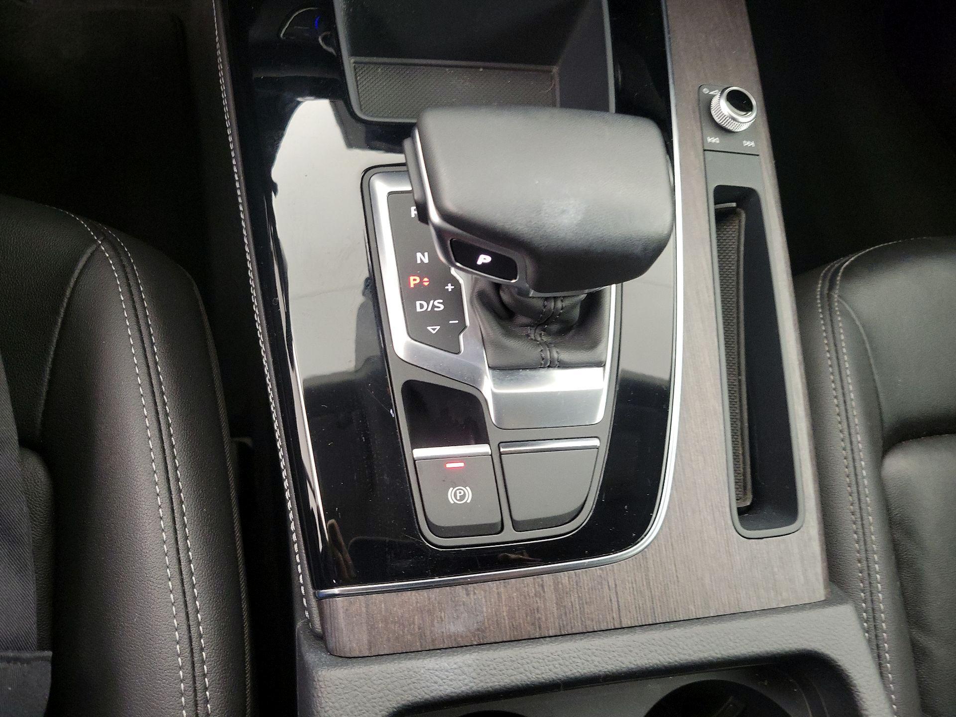 Thumbnail: 2023 Audi Q5 - 17