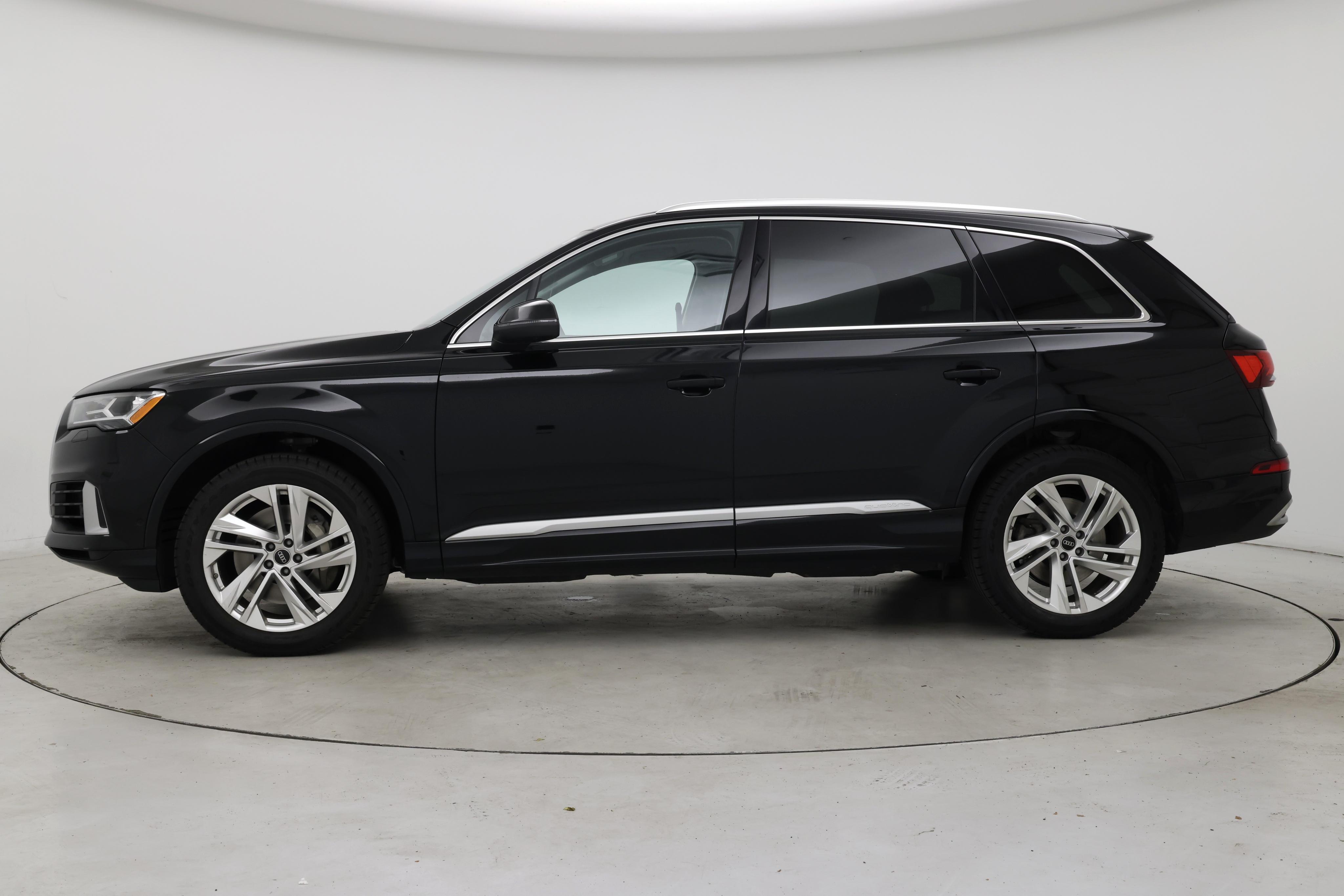 Thumbnail: 2023 Audi Q7 - 3