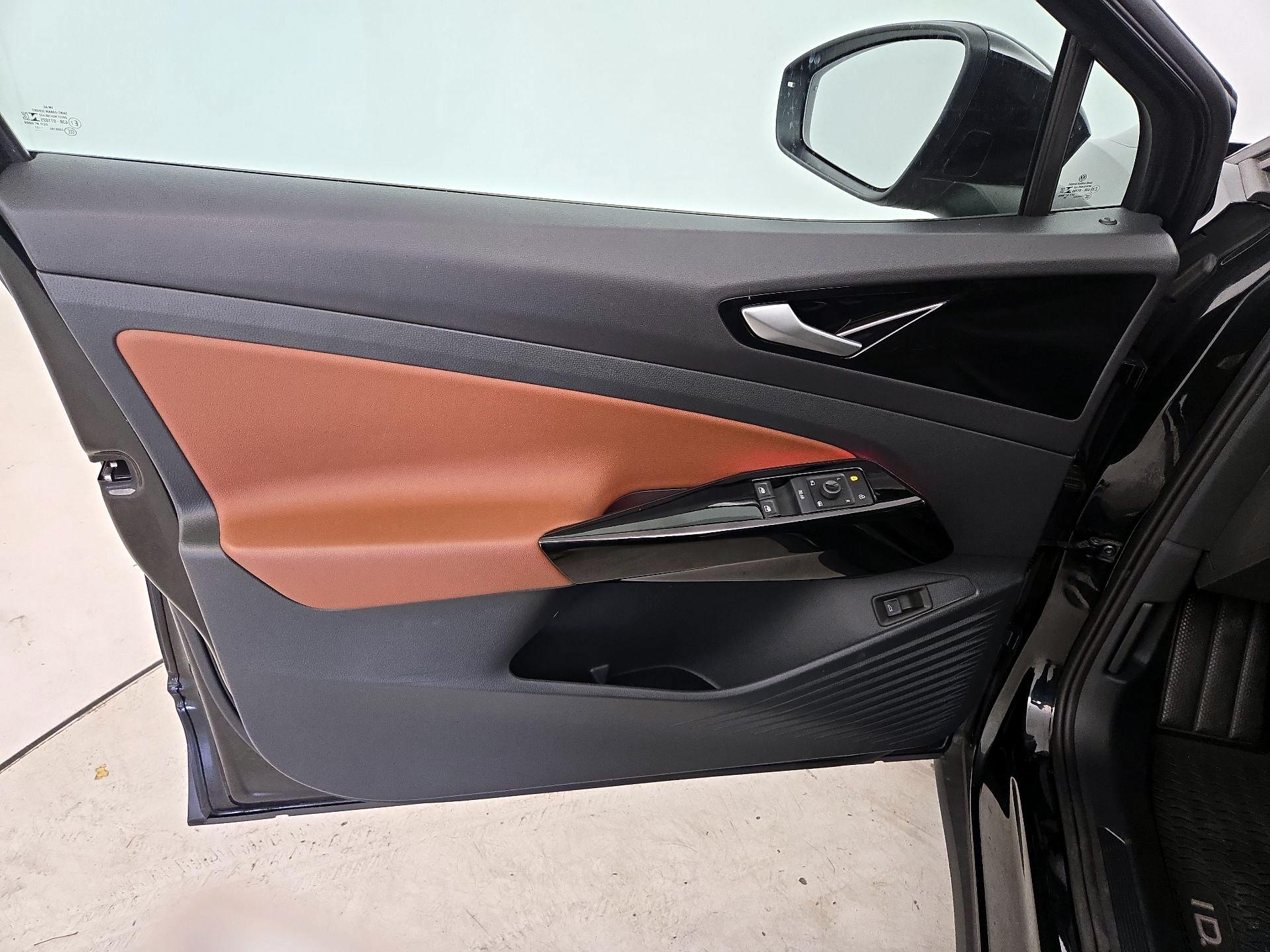 Thumbnail: 2021 Volkswagen ID.4 - 12