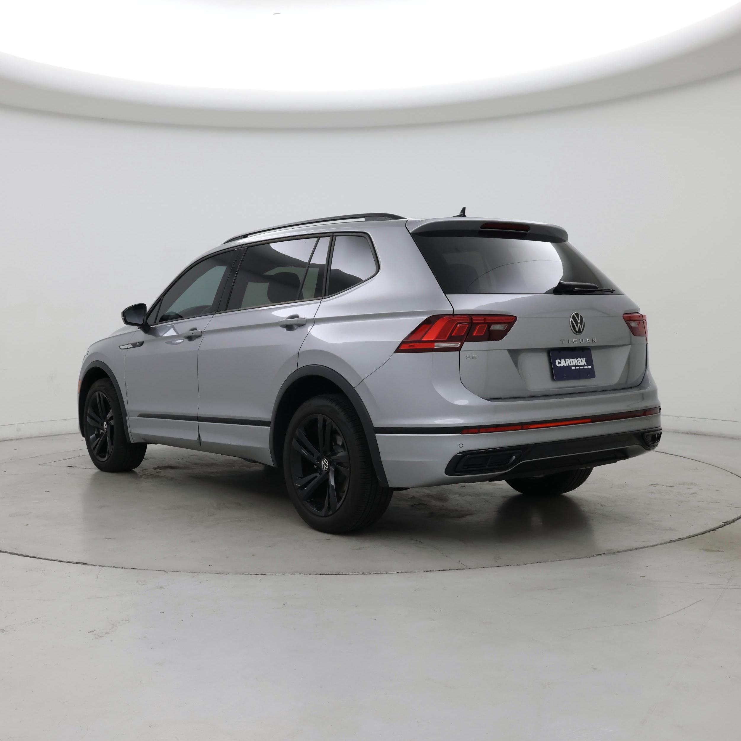 Thumbnail: 2023 Volkswagen Tiguan - 2
