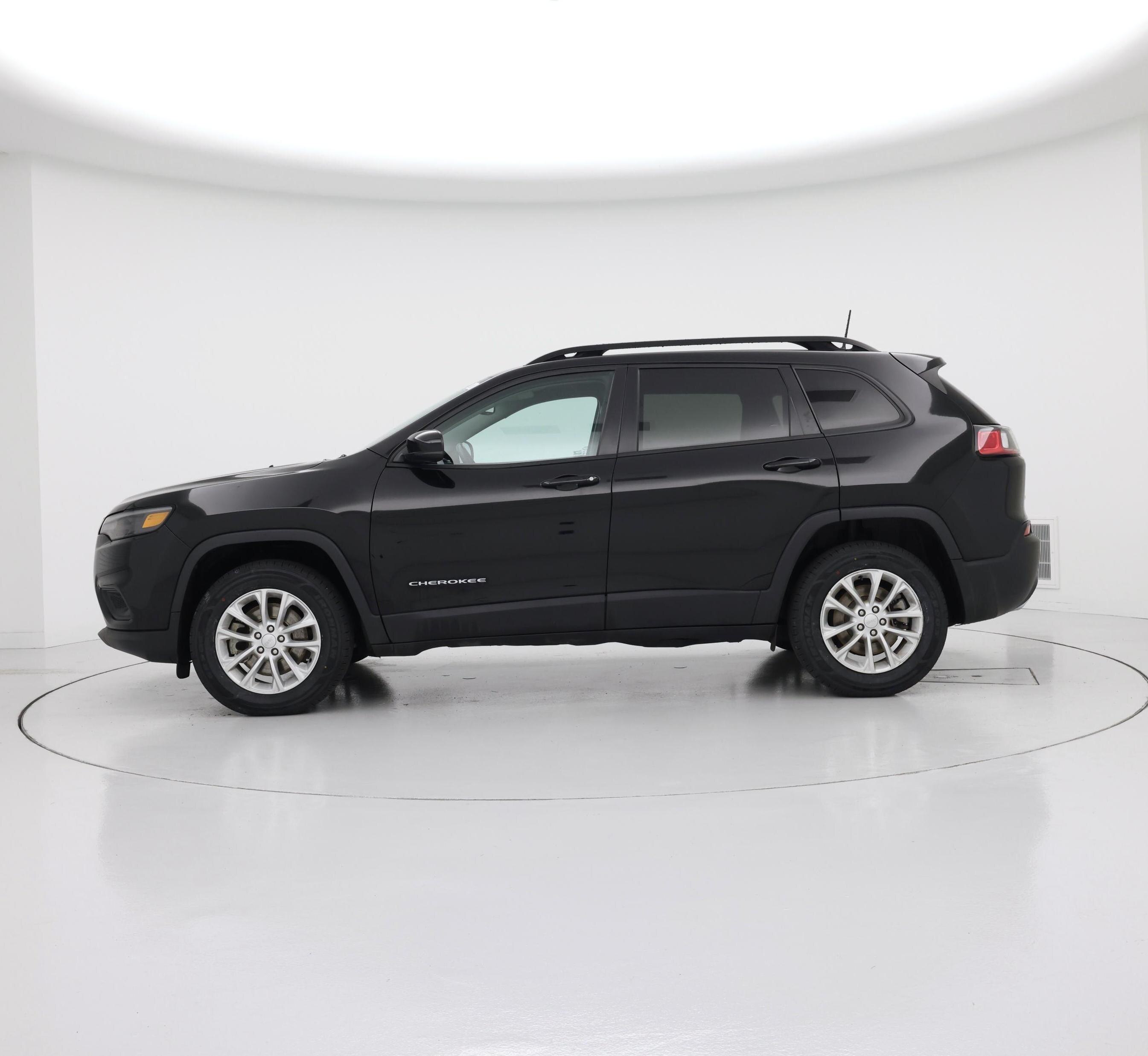 Thumbnail: 2022 Jeep Cherokee - 3