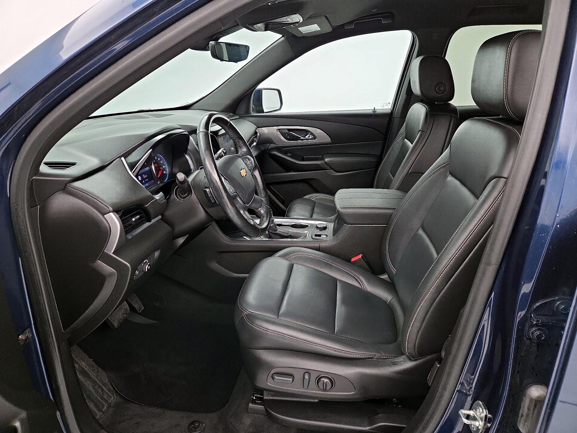 Thumbnail: 2023 Chevrolet Traverse - 11