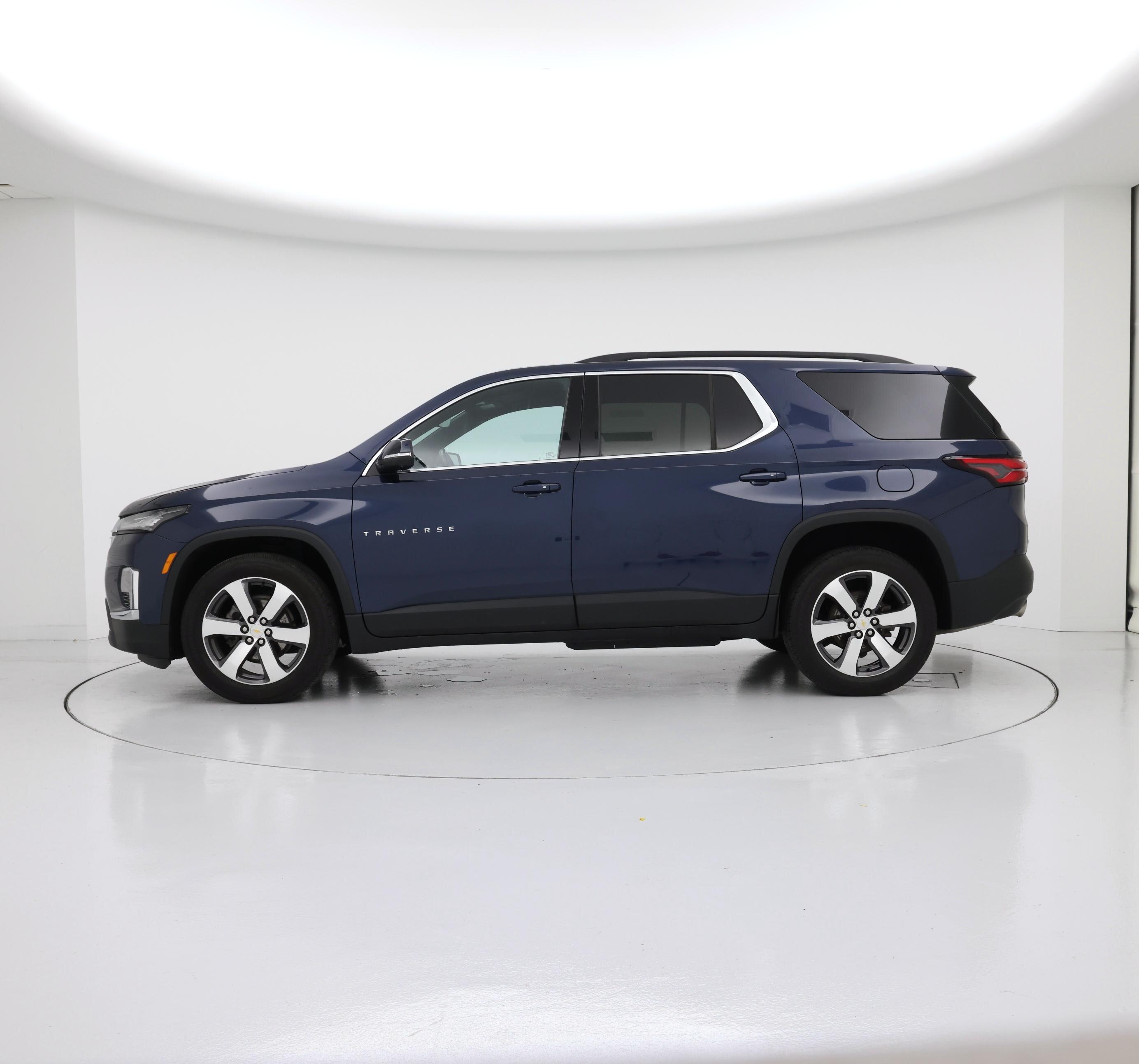 Thumbnail: 2023 Chevrolet Traverse - 3