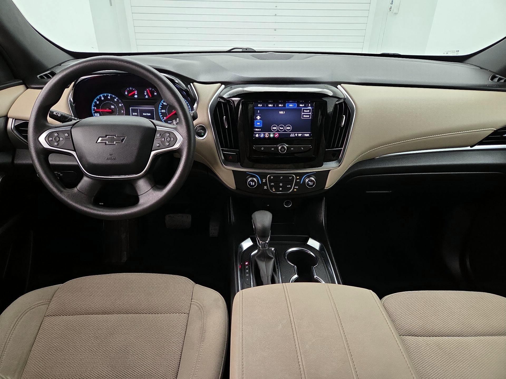 Thumbnail: 2023 Chevrolet Traverse - 9