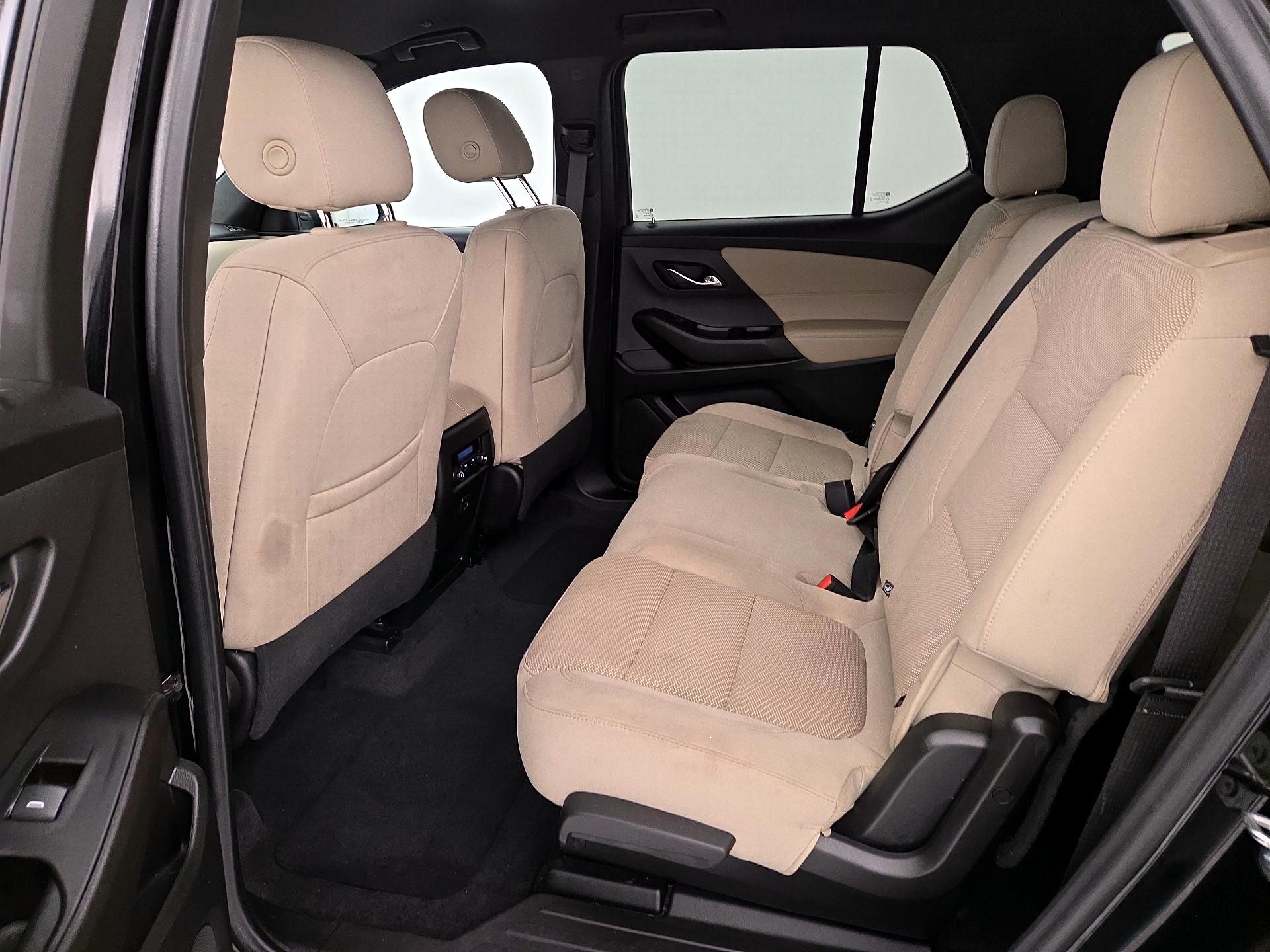 Thumbnail: 2023 Chevrolet Traverse - 19