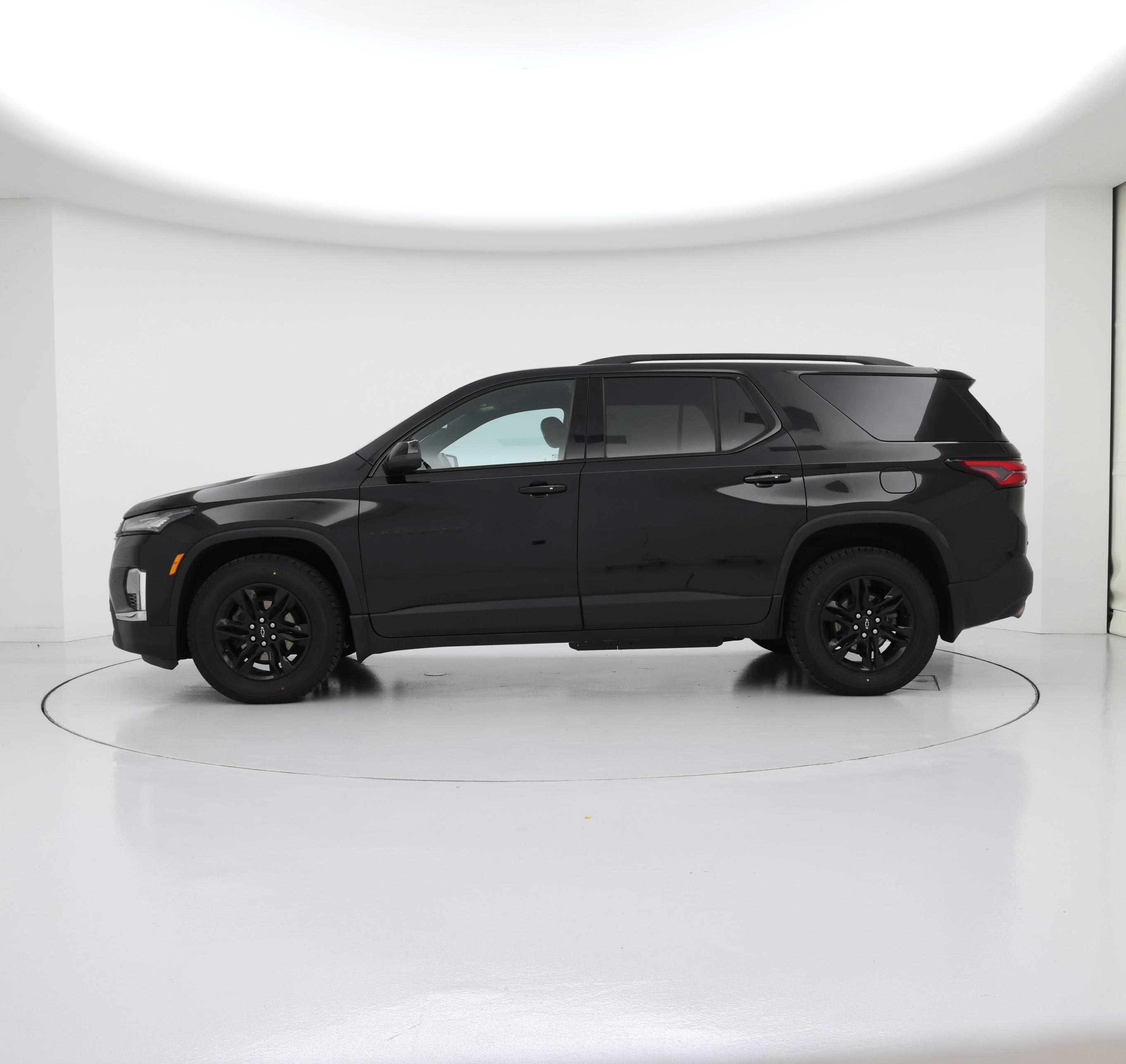 Thumbnail: 2023 Chevrolet Traverse - 3