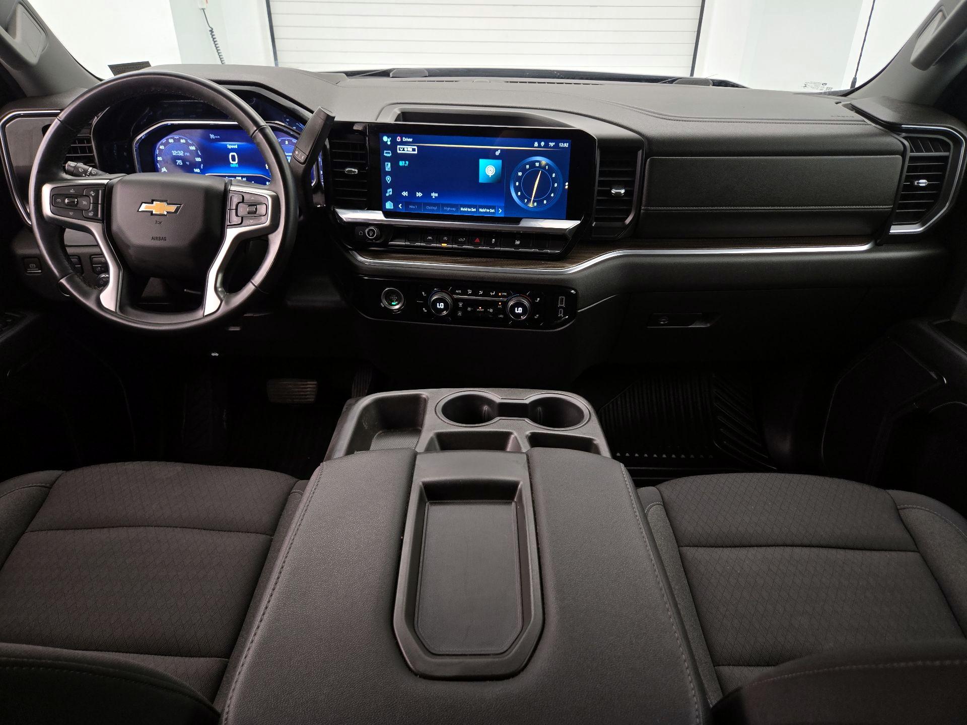 Thumbnail: 2023 Chevrolet Silverado 1500 - 9