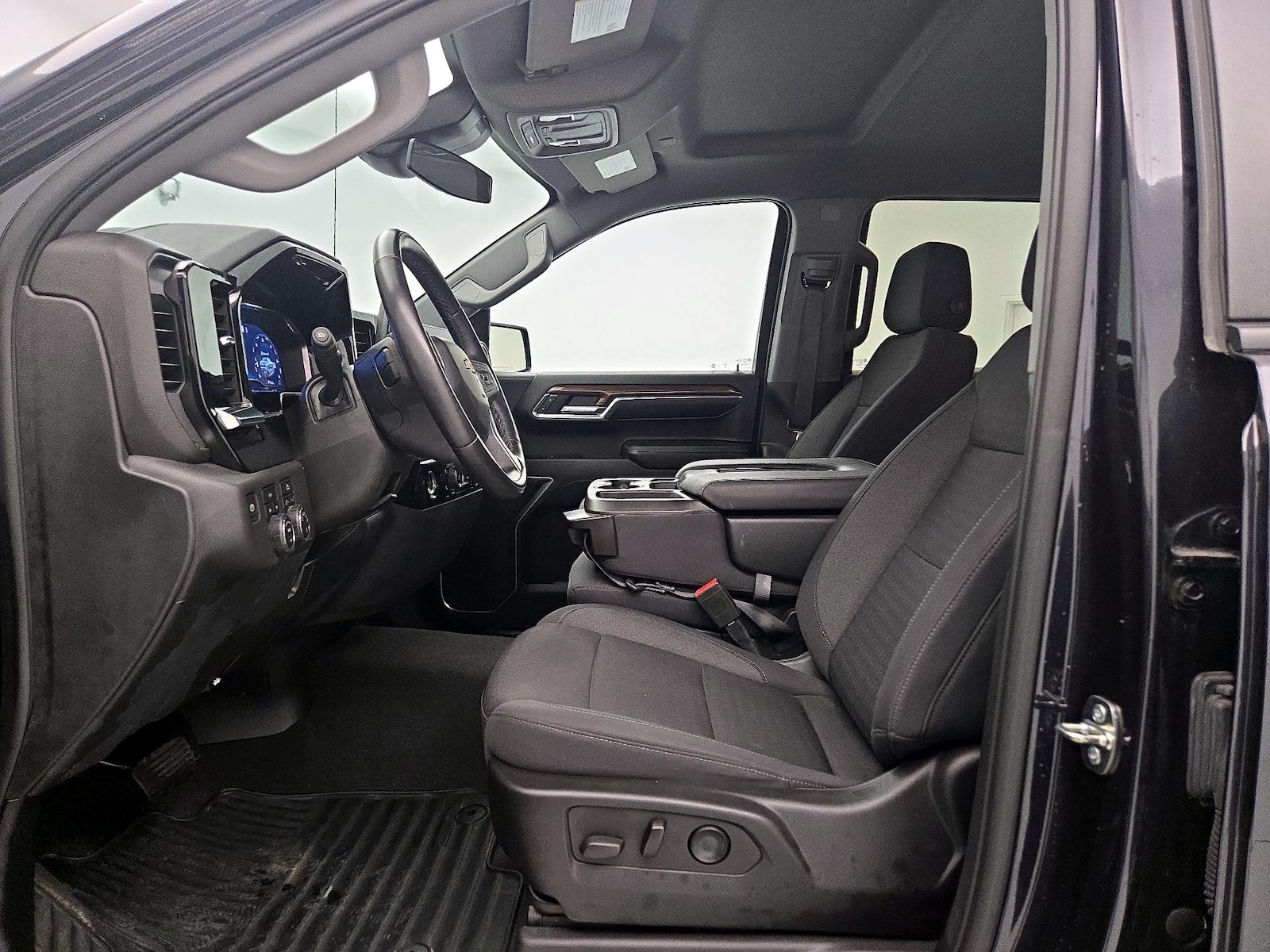 2022 Chevrolet Silverado 1500 LT - Photo 12