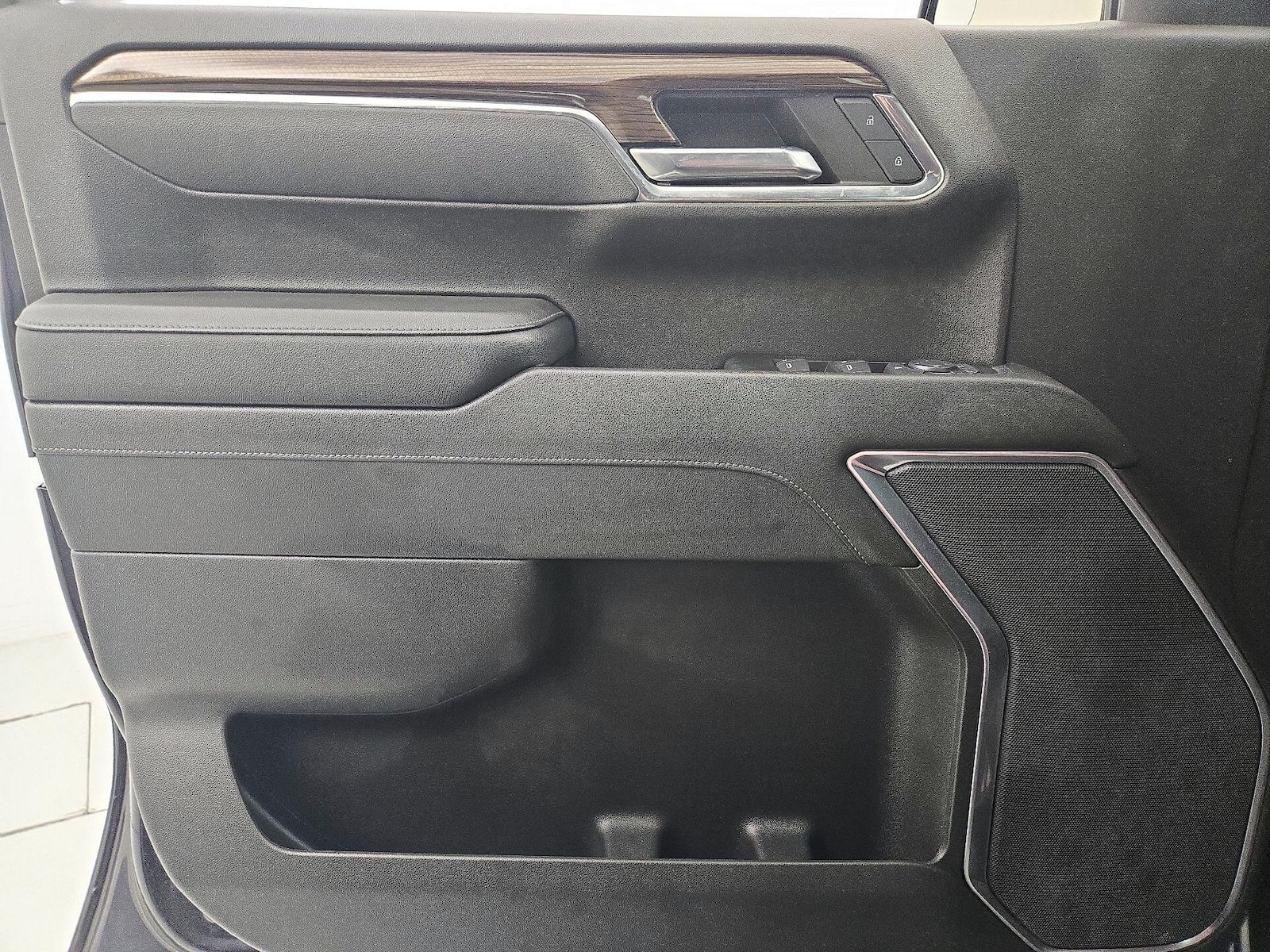 2022 Chevrolet Silverado 1500 LT - Photo 13