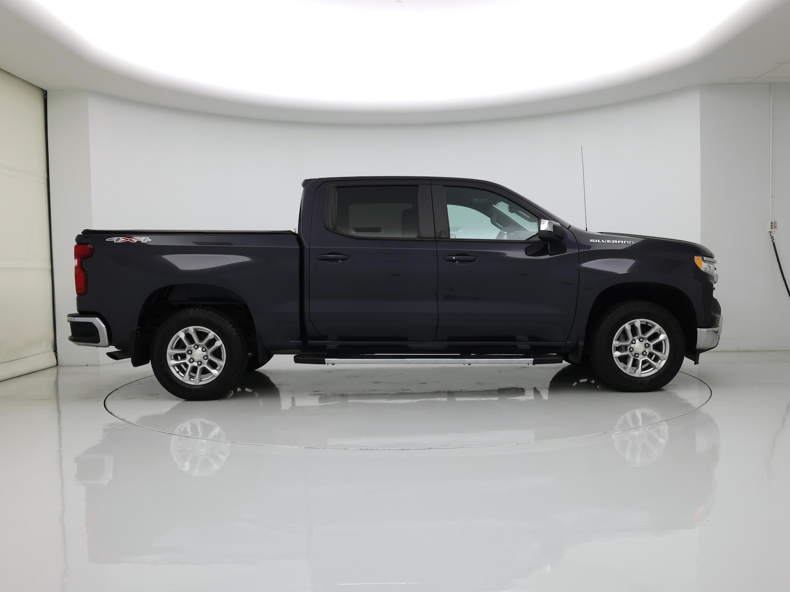 2022 Chevrolet Silverado 1500 LT - Photo 8