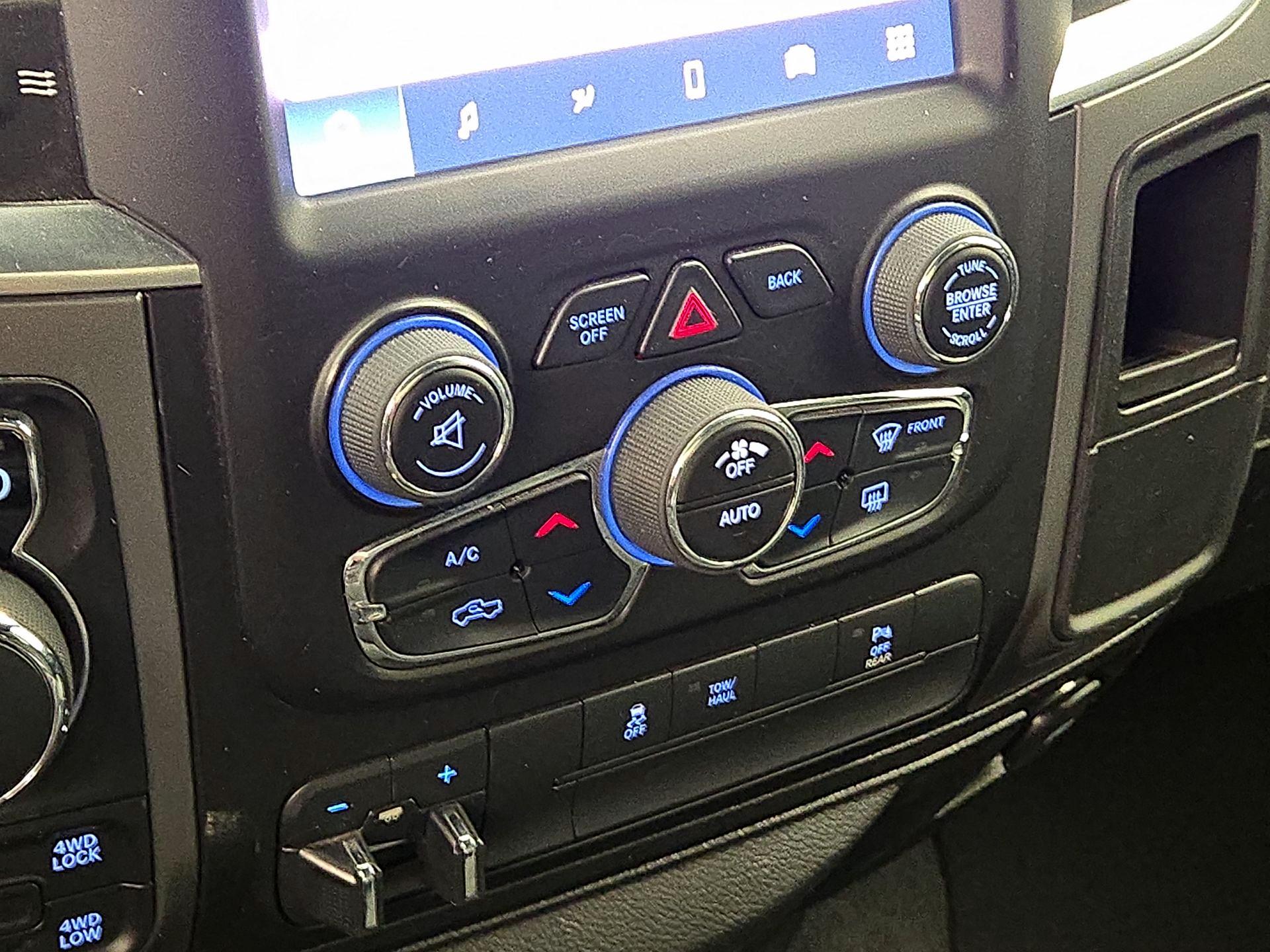 Thumbnail: 2022 RAM 1500 Classic - 16