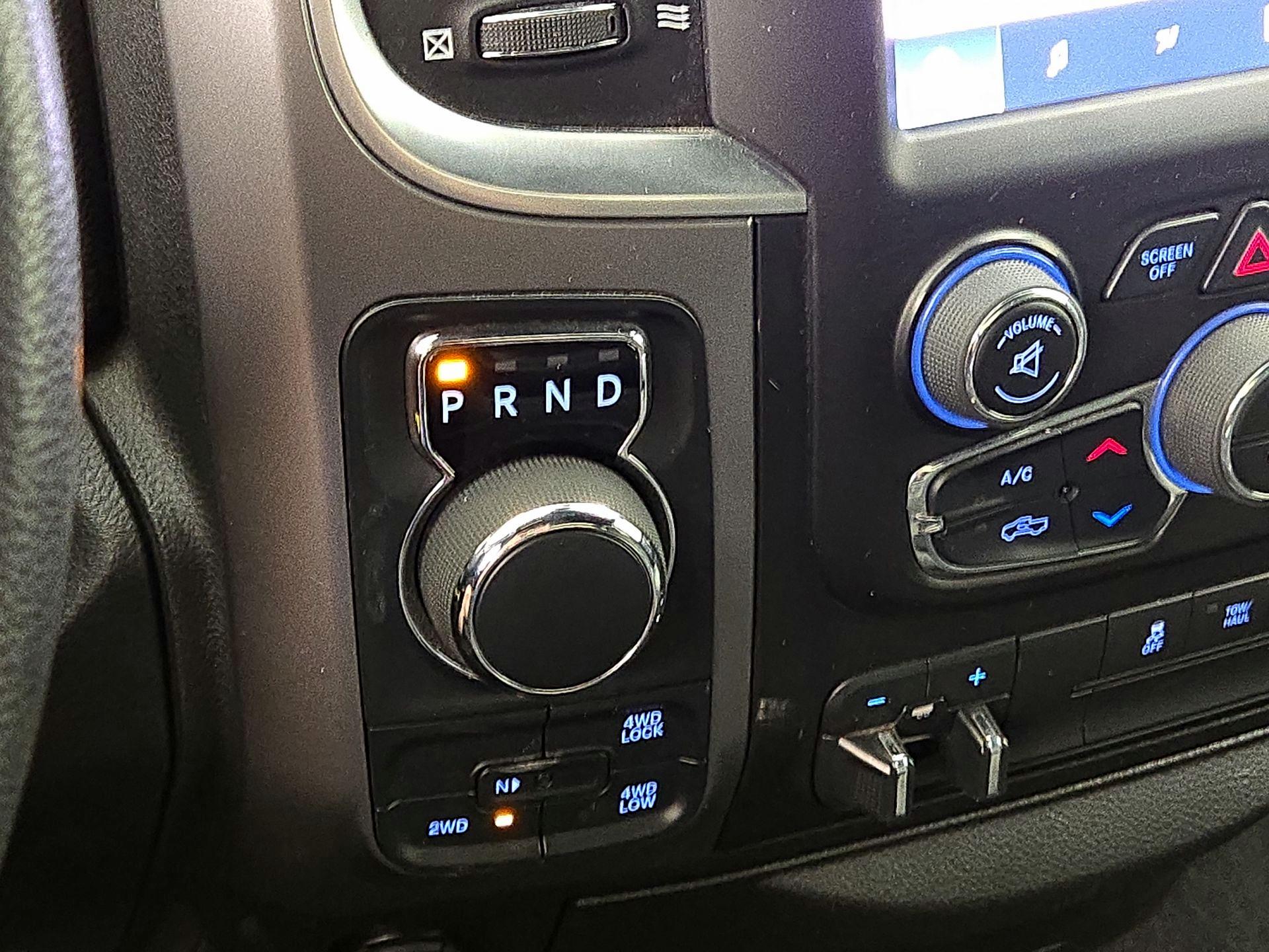 Thumbnail: 2022 RAM 1500 Classic - 17