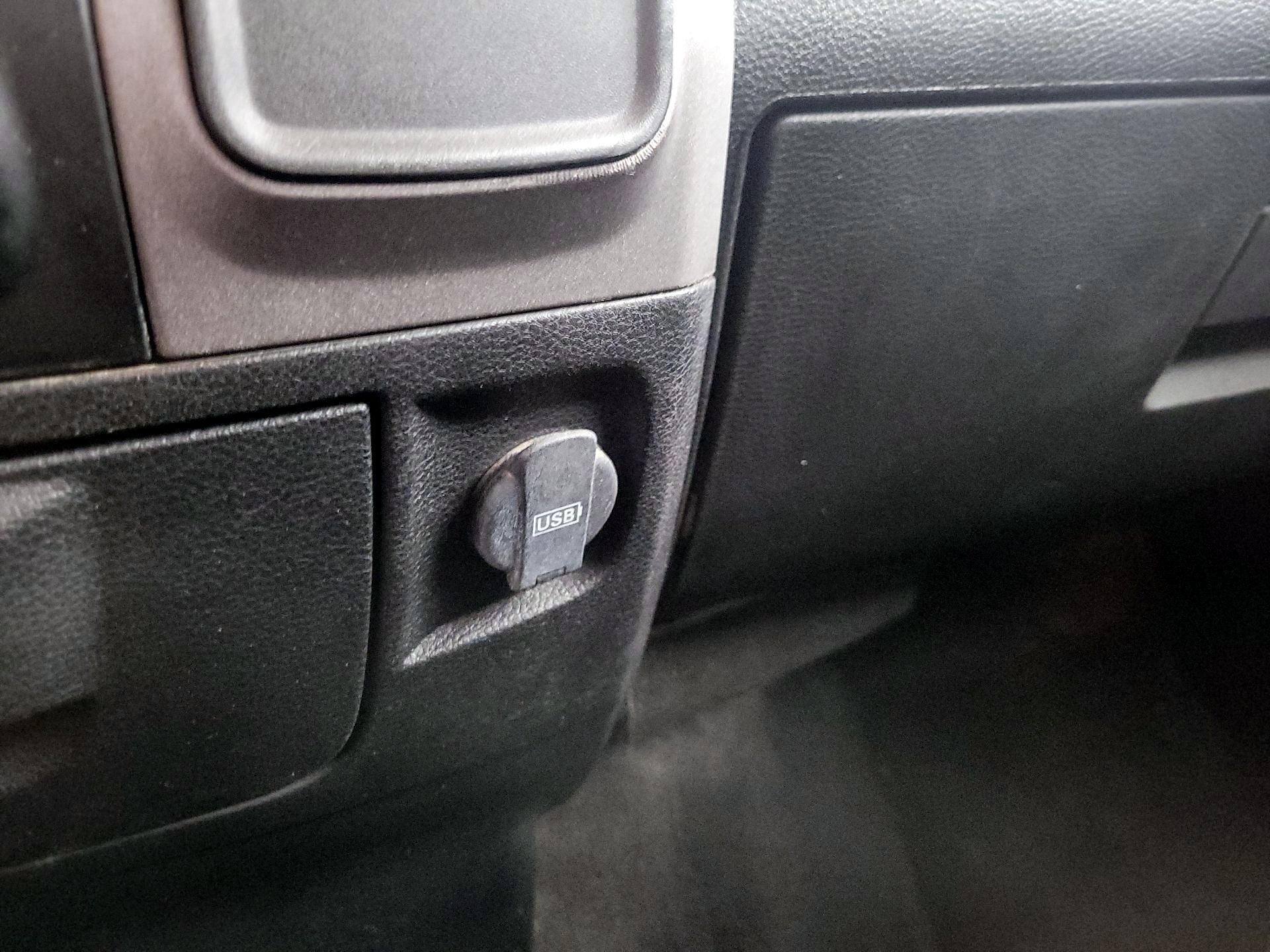 Thumbnail: 2020 RAM 1500 Classic - 18