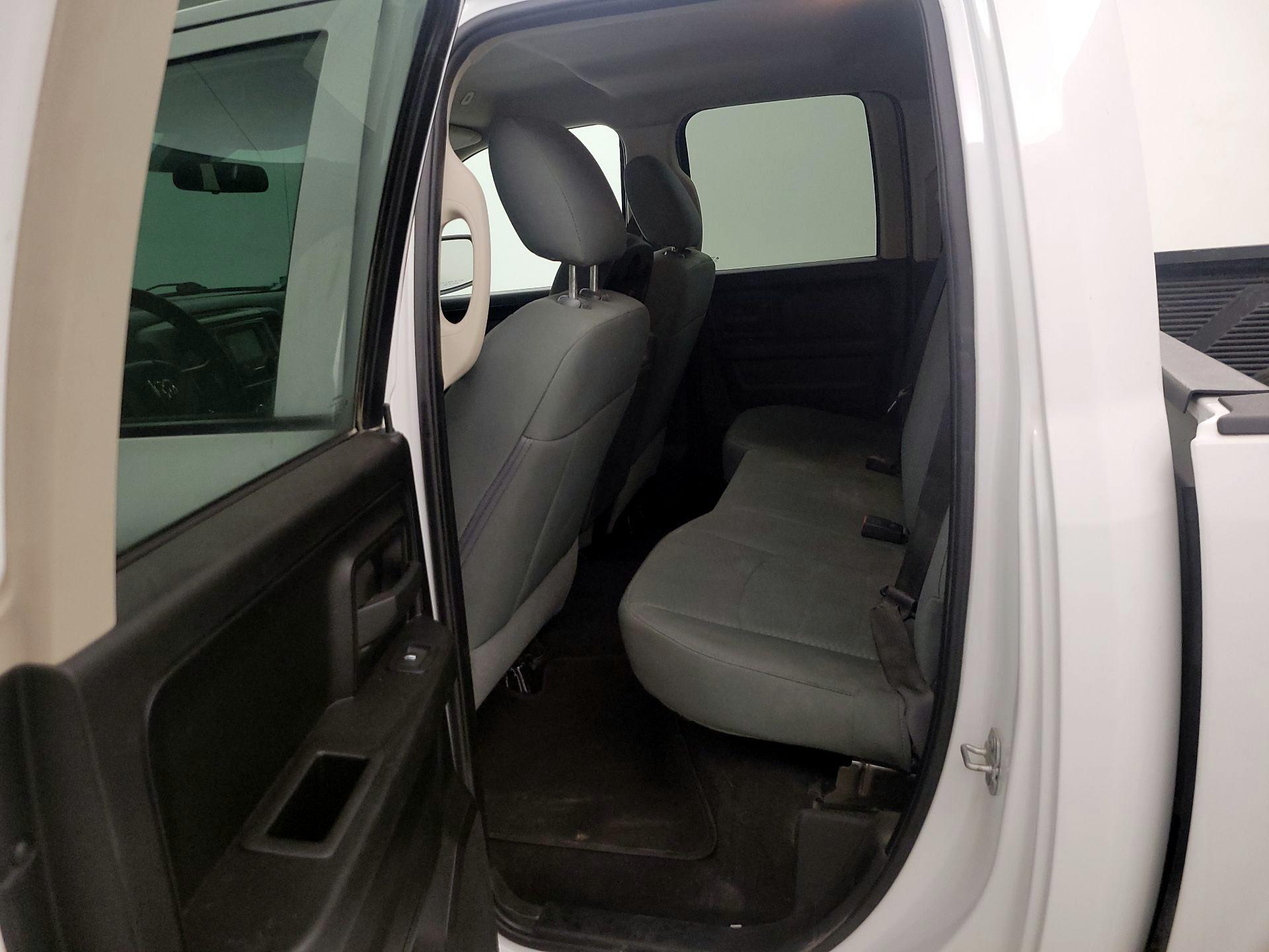 Thumbnail: 2020 RAM 1500 Classic - 19