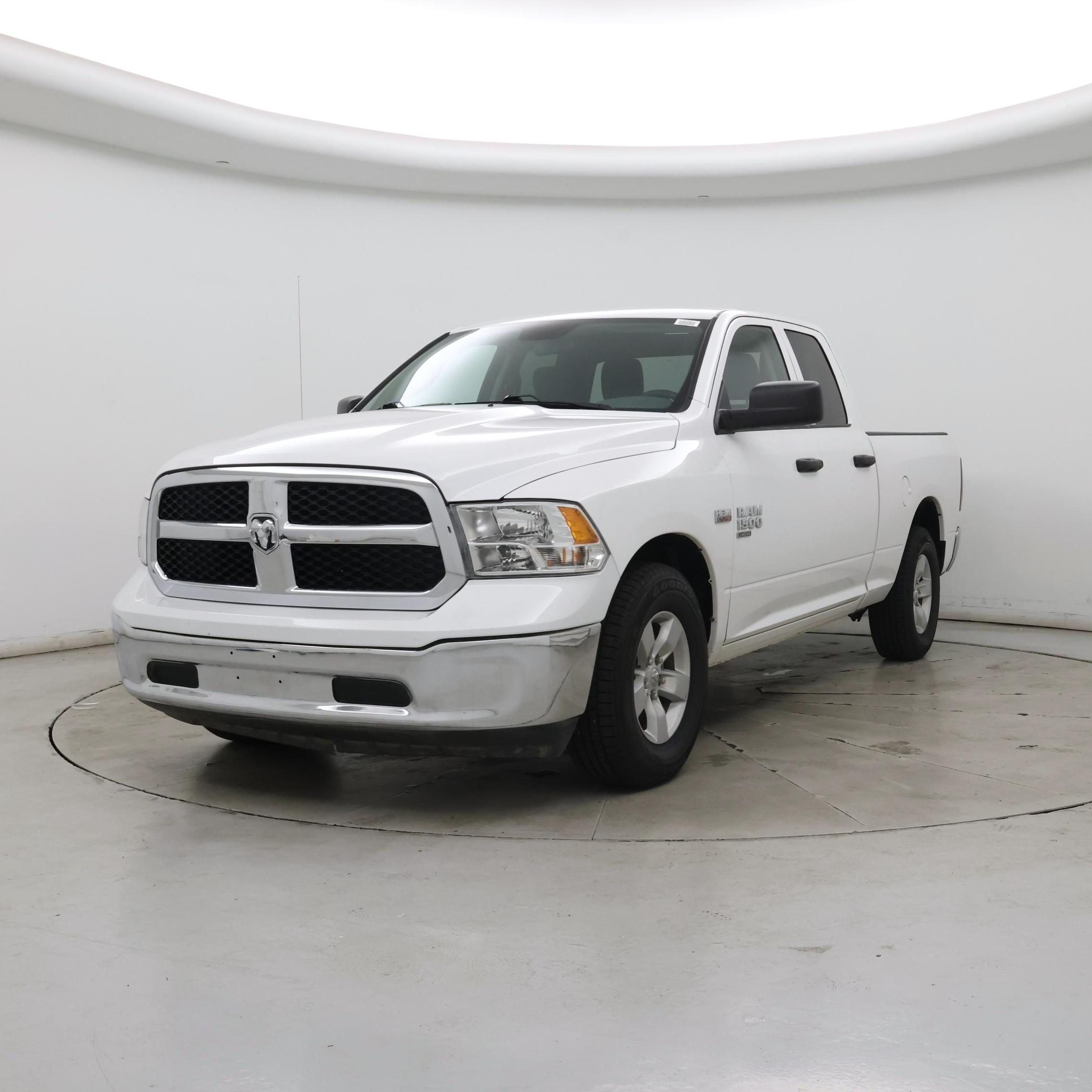 Thumbnail: 2020 RAM 1500 Classic - 4