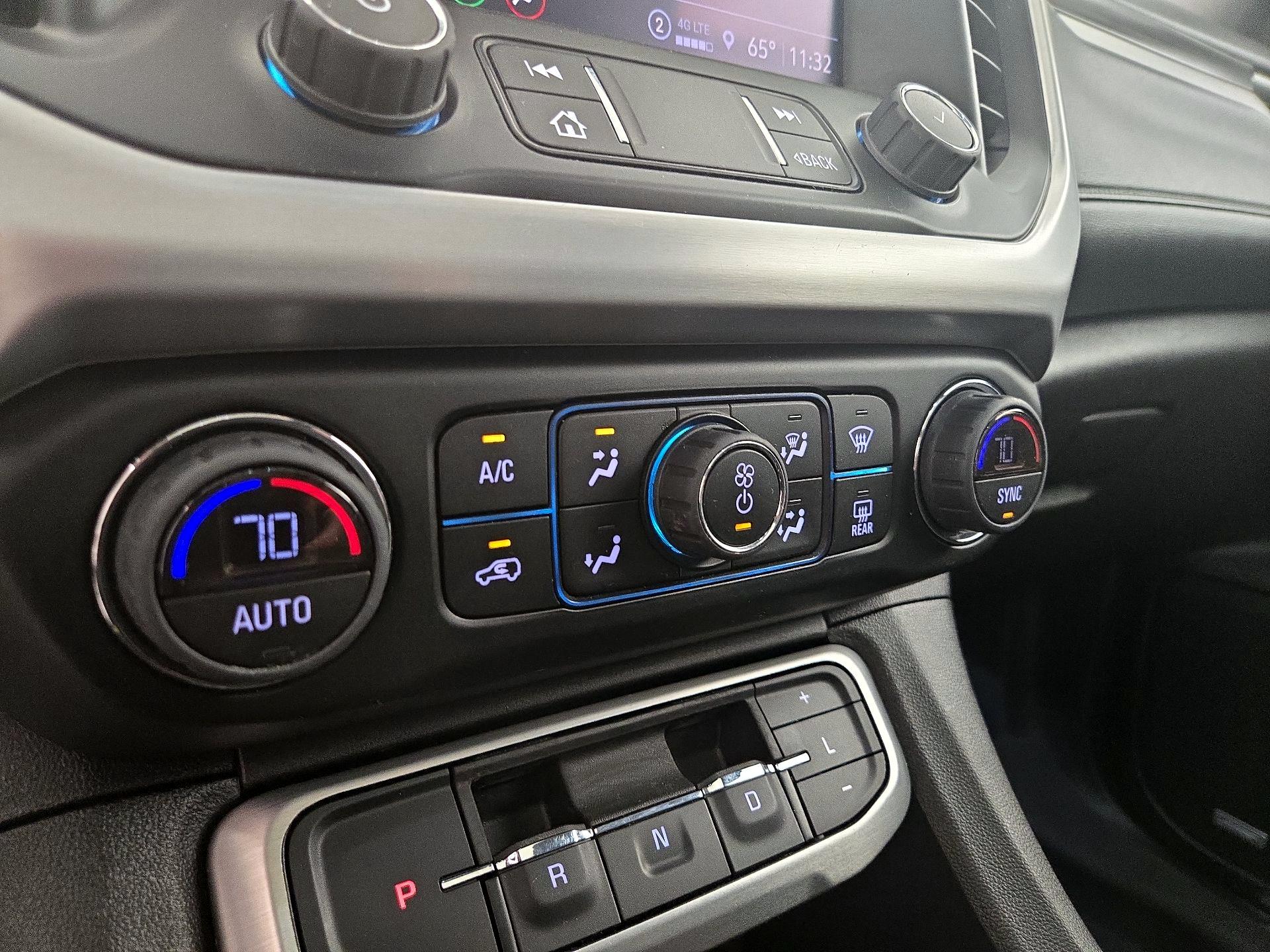 Thumbnail: 2023 GMC Acadia - 17