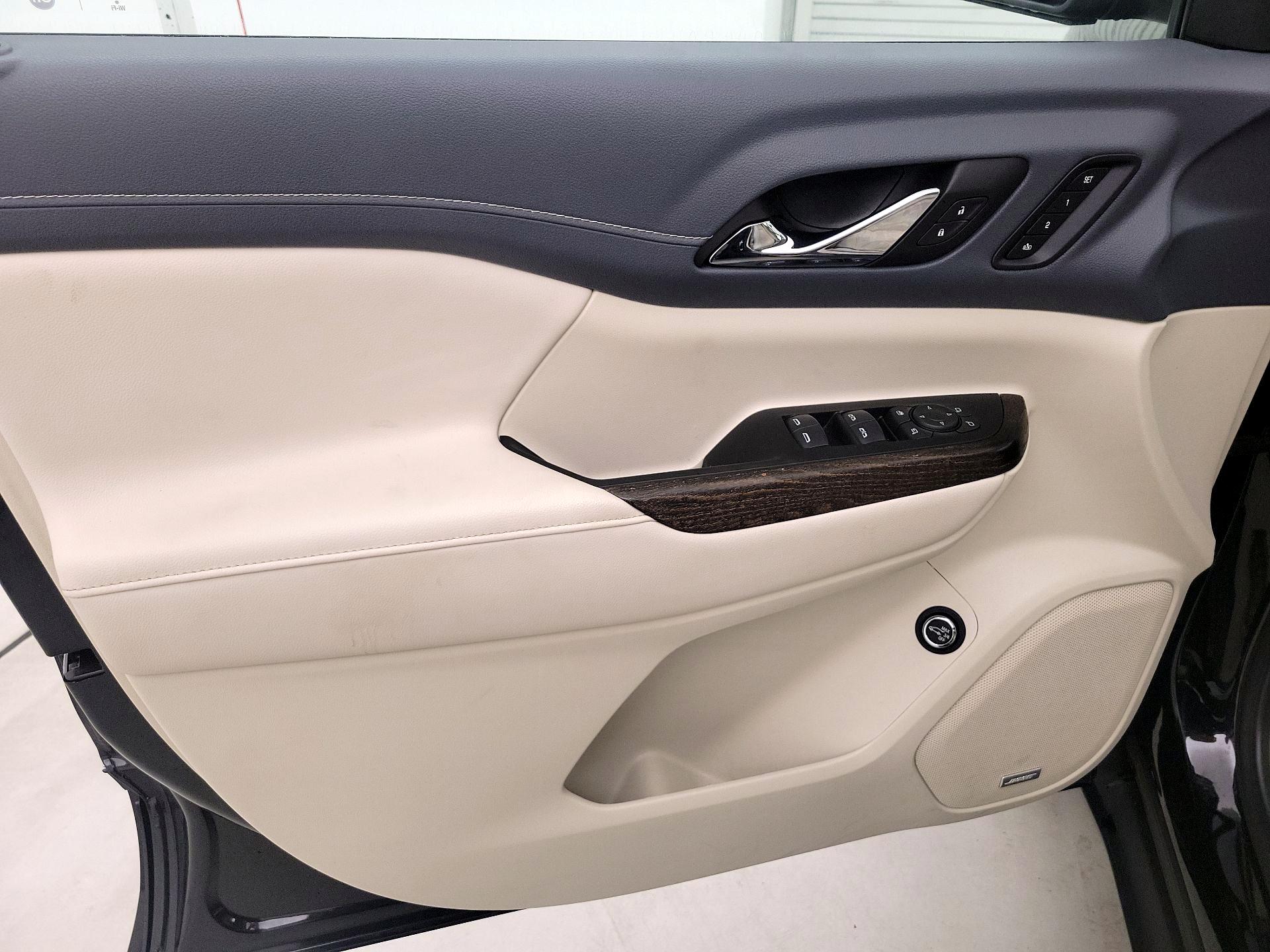 Thumbnail: 2023 GMC Acadia - 12
