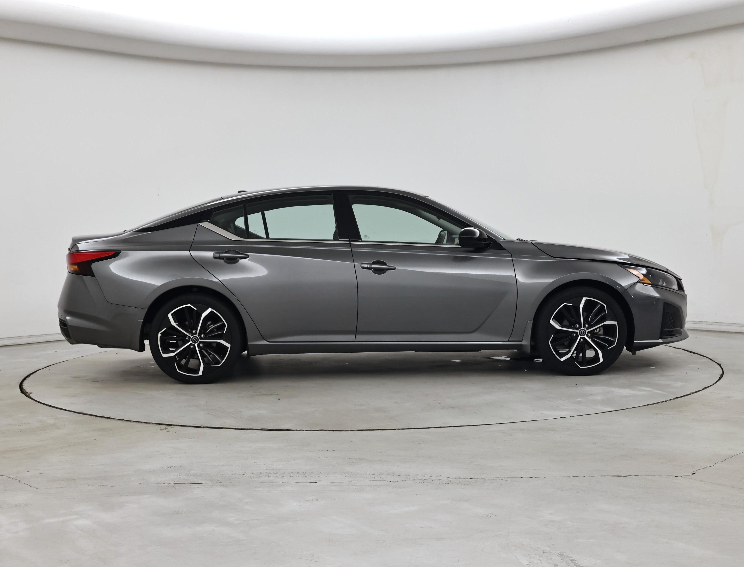 Thumbnail: 2023 Nissan Altima - 7