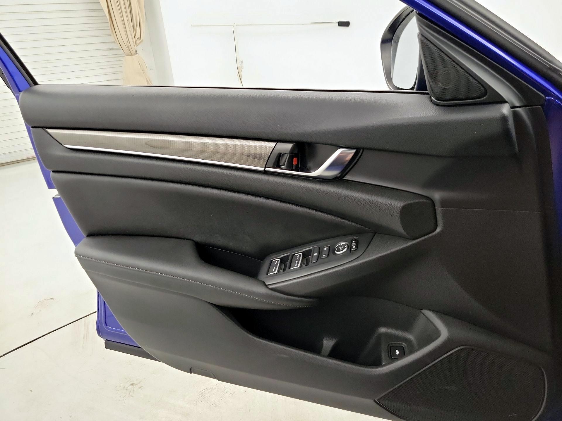 Thumbnail: 2020 Honda Accord - 12