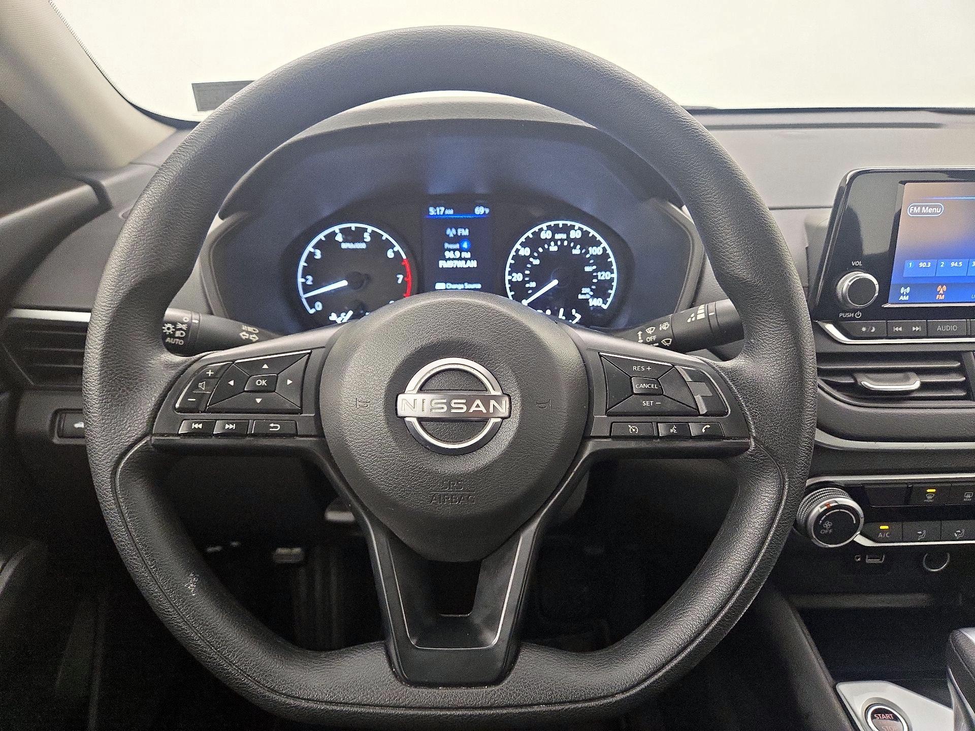 Thumbnail: 2023 Nissan Altima - 10