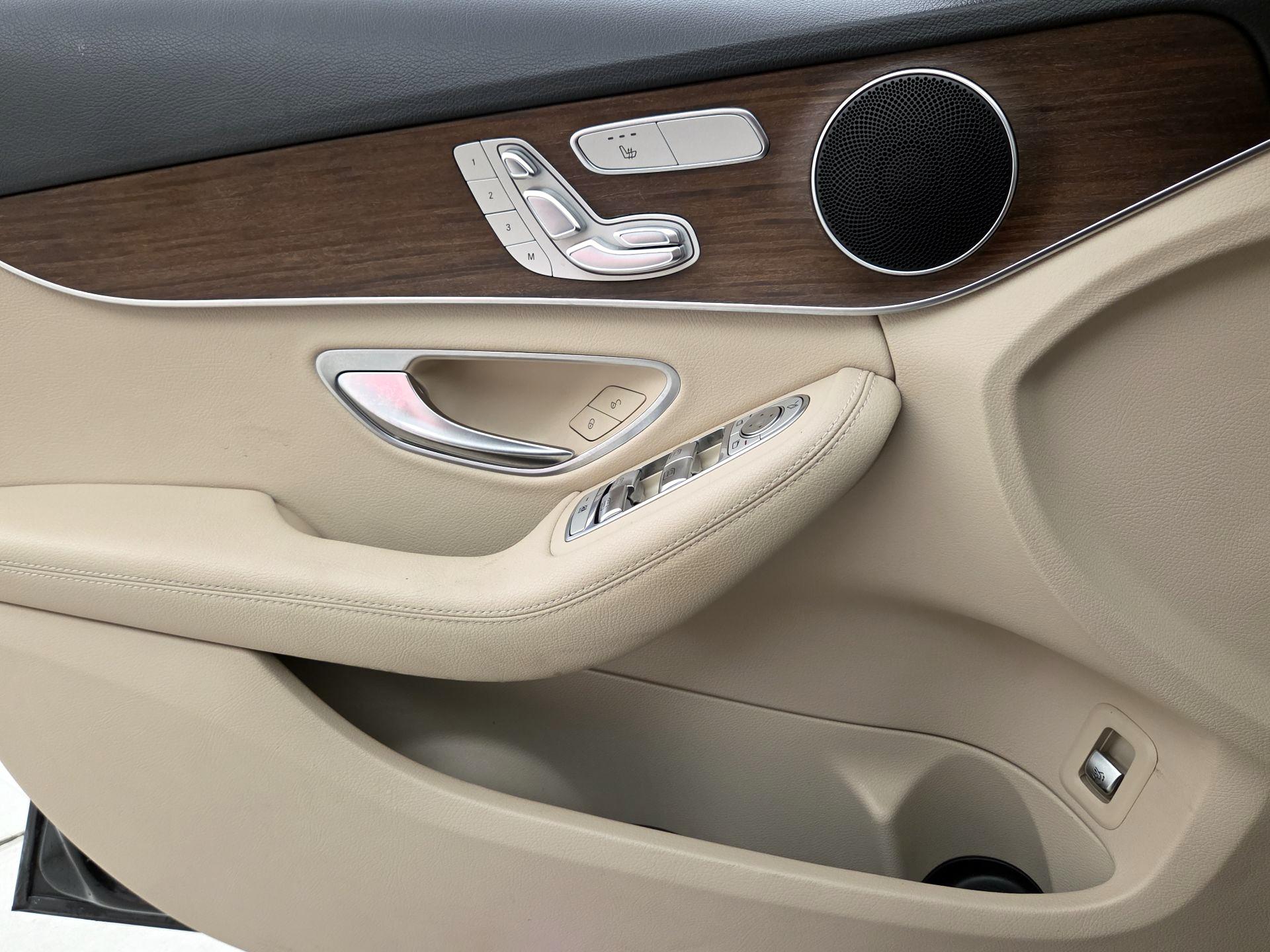 Thumbnail: 2021 Mercedes-Benz C-Class - 12
