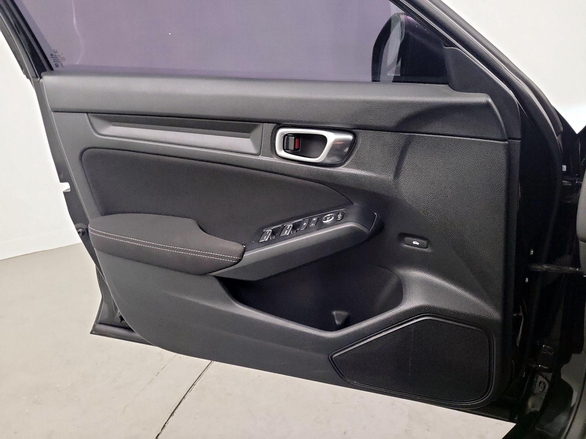 Thumbnail: 2023 Honda Civic - 10
