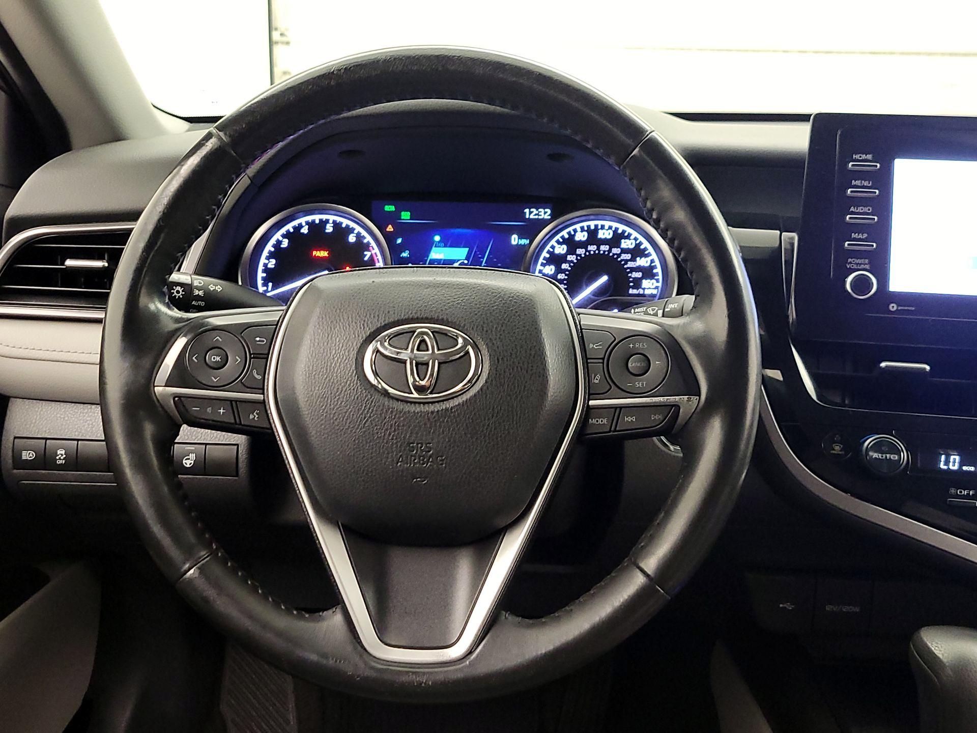 Thumbnail: 2022 Toyota Camry - 10