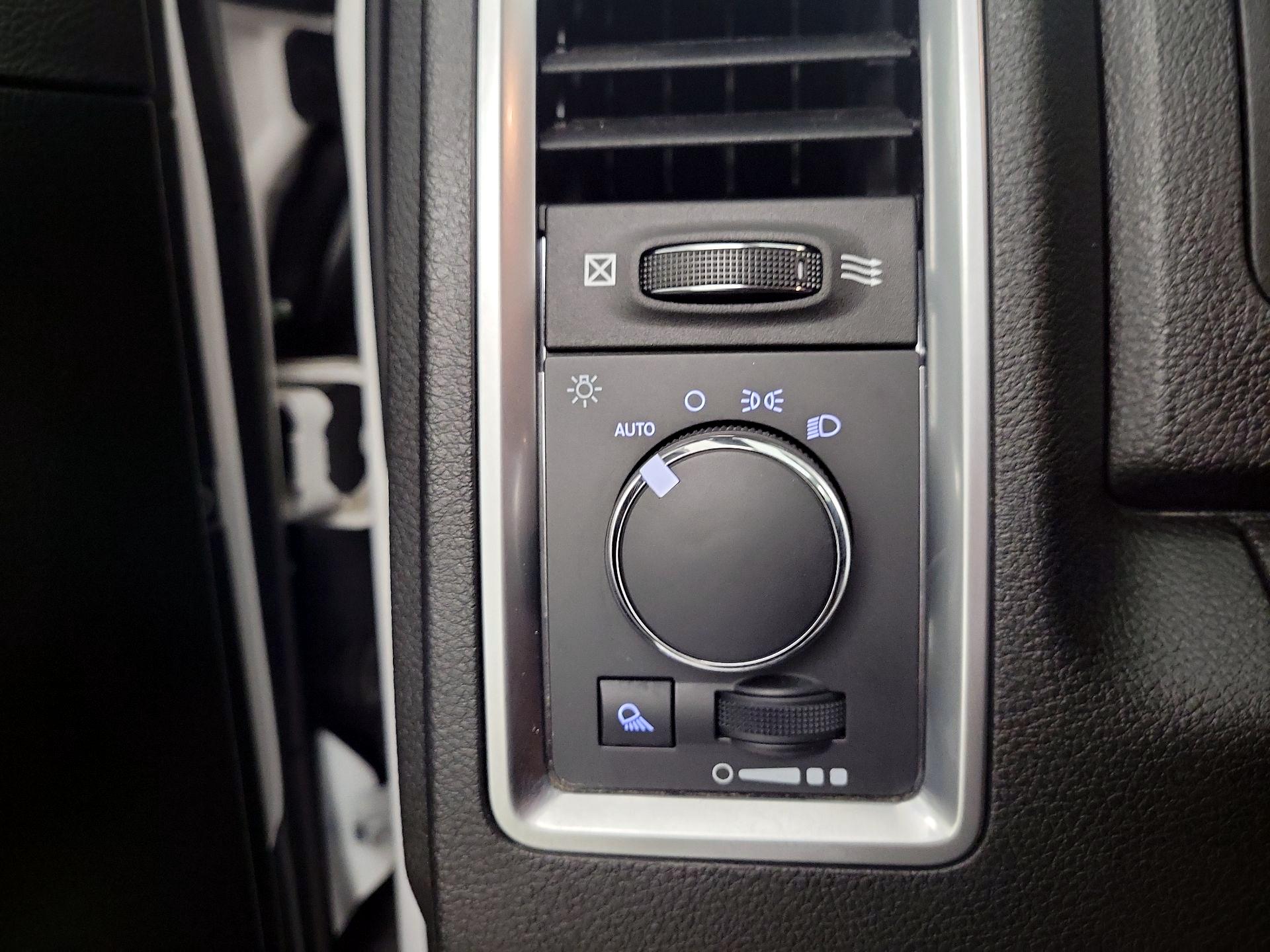 Thumbnail: 2022 RAM 1500 Classic - 13