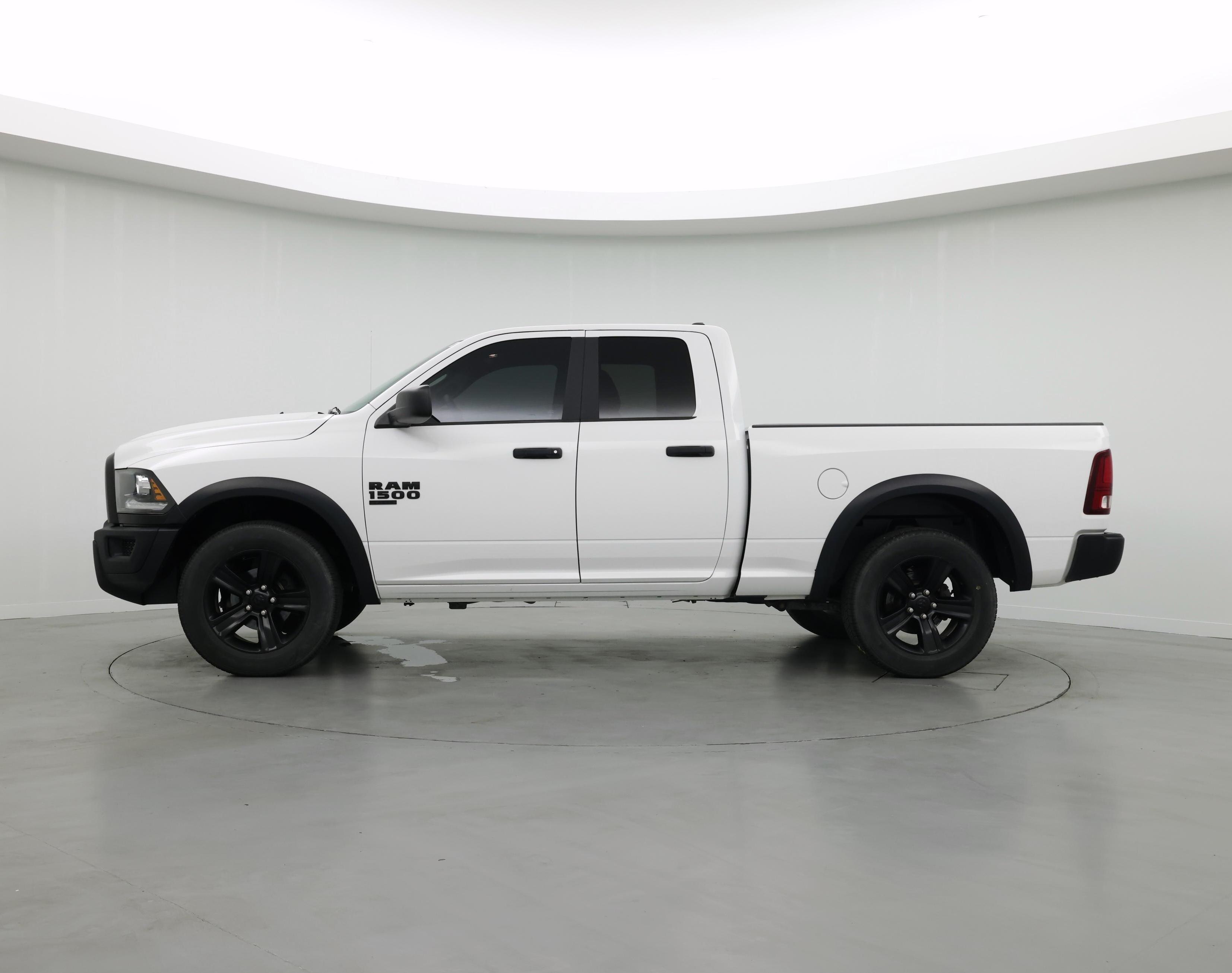 Thumbnail: 2022 RAM 1500 Classic - 3