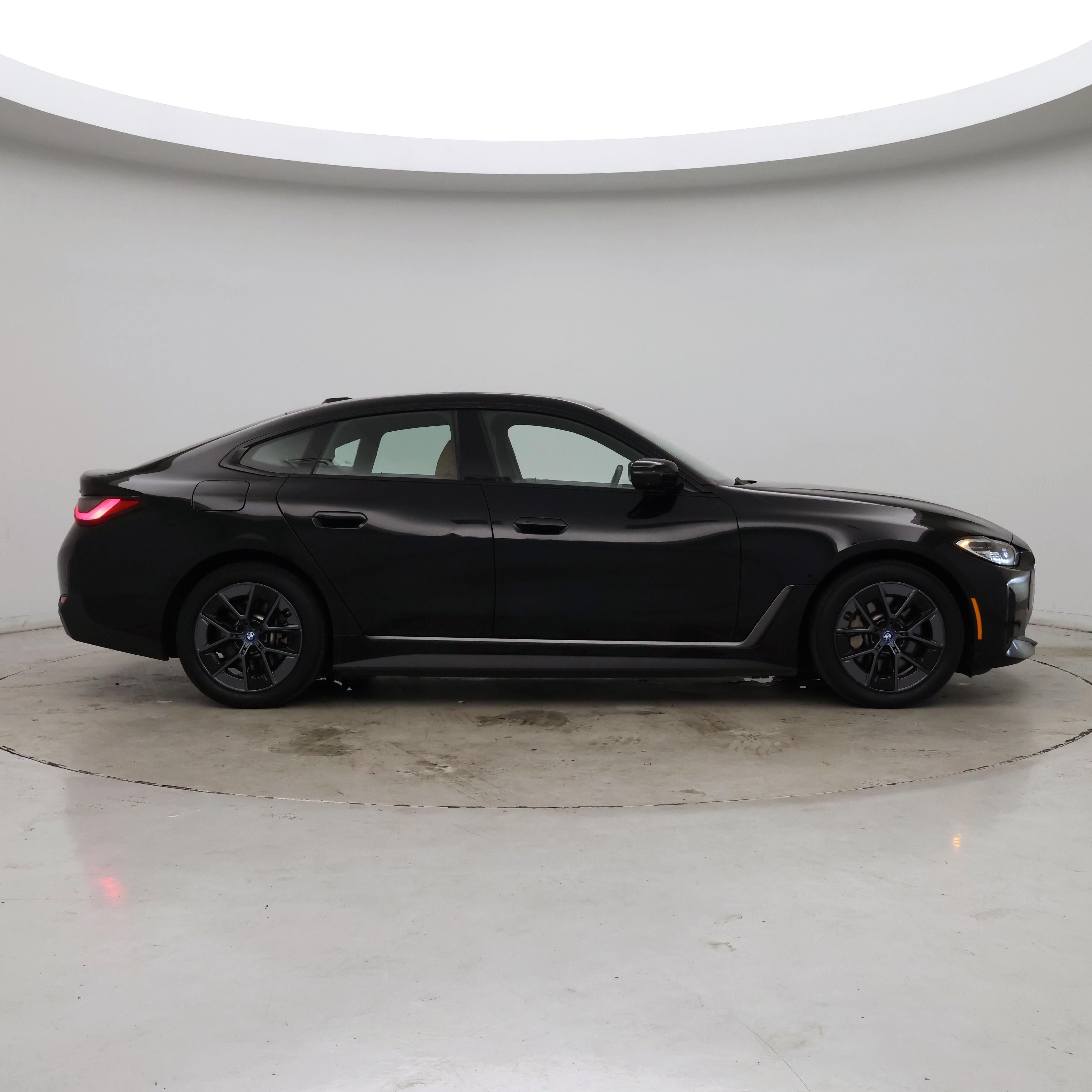 Thumbnail: 2023 BMW i4 - 7