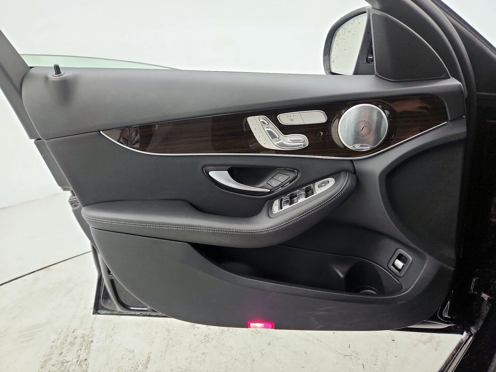 Thumbnail: 2021 Mercedes-Benz C-Class - 12