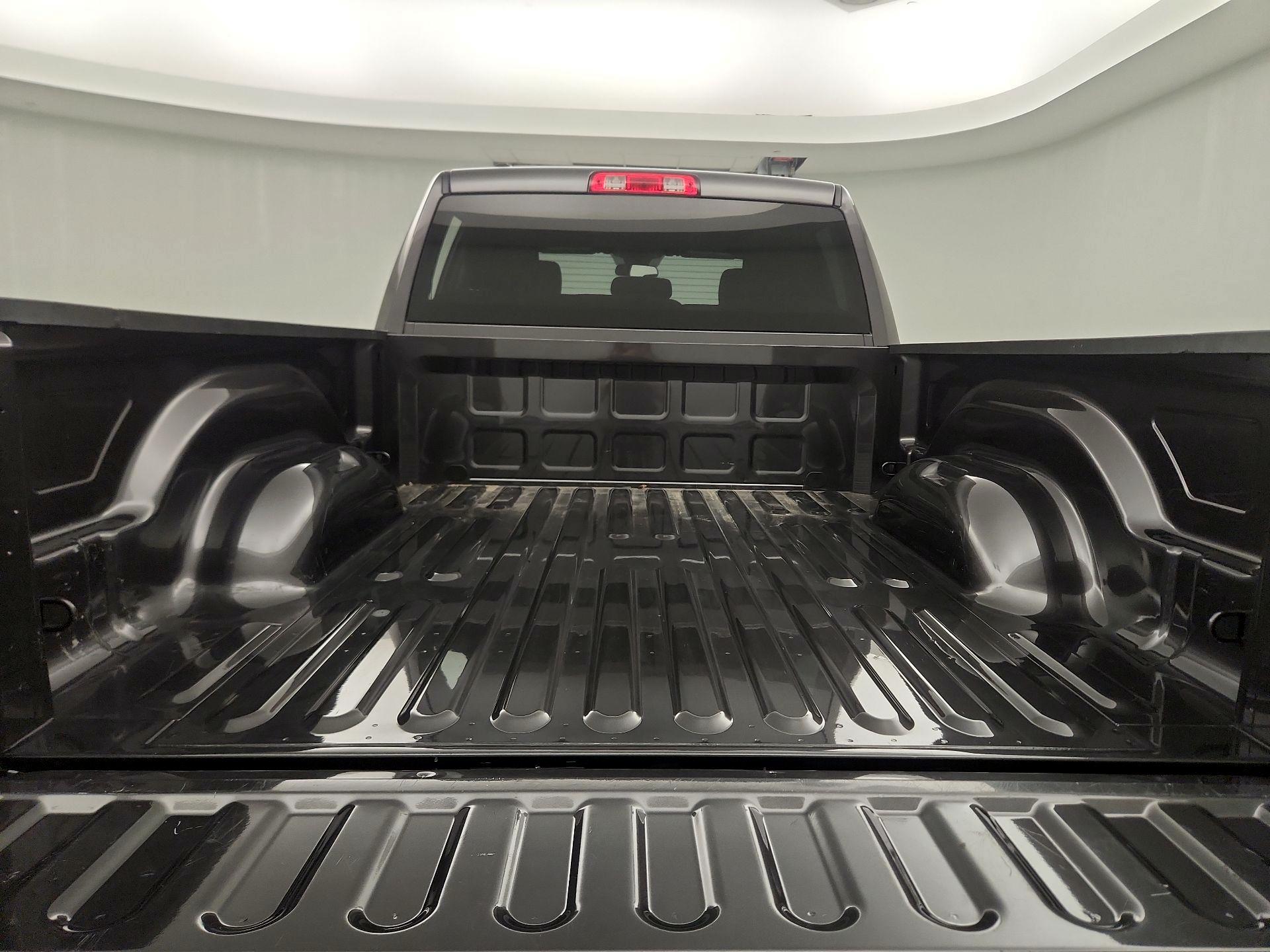 Thumbnail: 2022 RAM 1500 Classic - 20