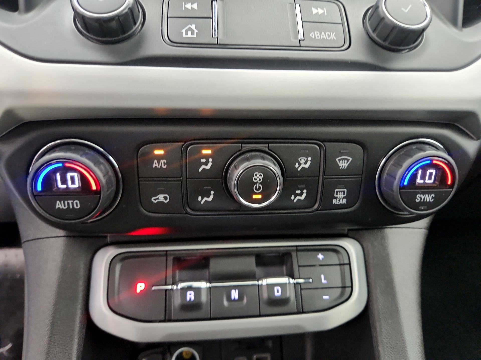 Thumbnail: 2021 GMC Acadia - 17